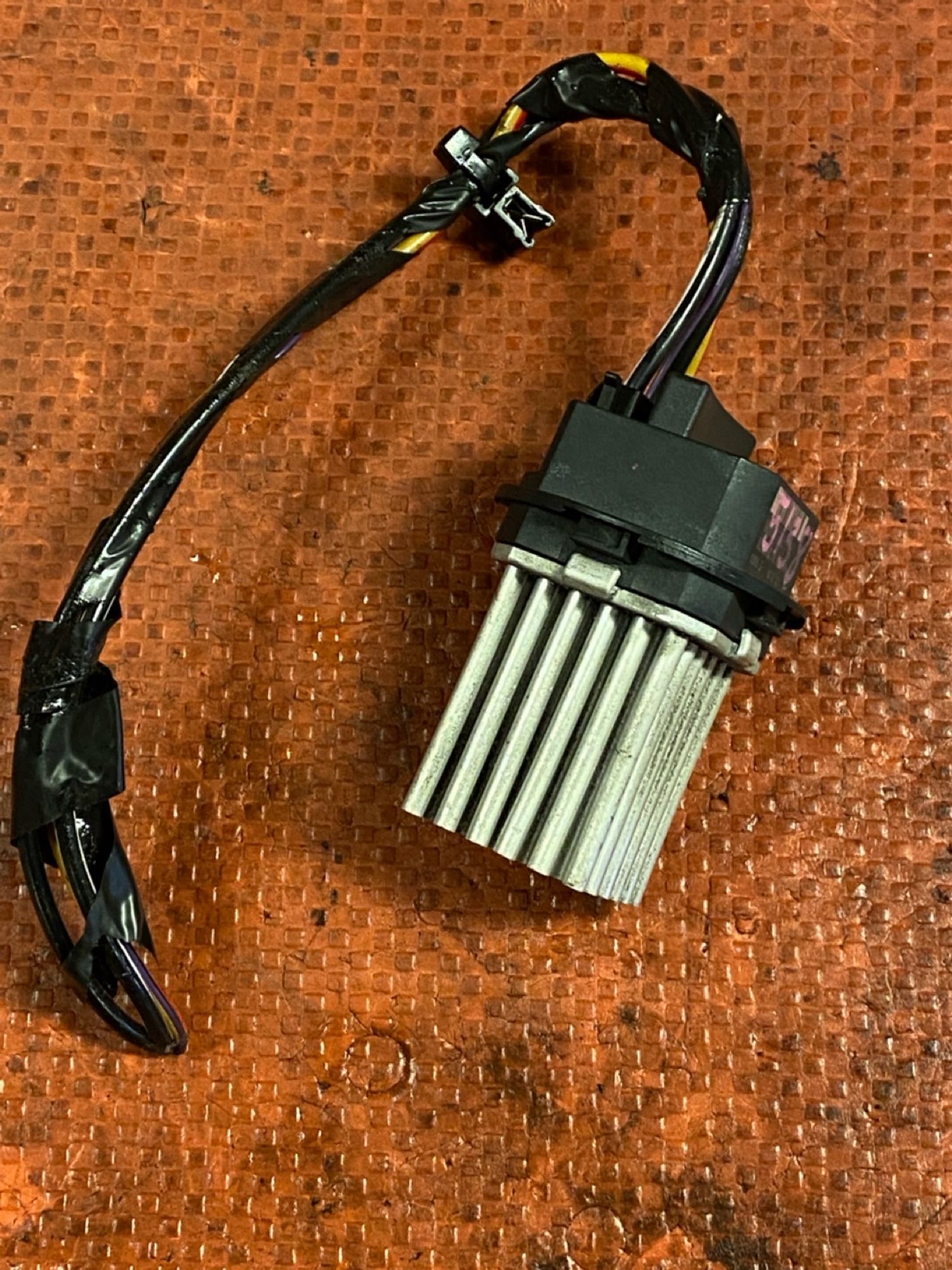 https://gcs.partsauto.market/rn-stockpro.appspot.com/thmbs/userImages/4bc412e58a1c6cab6d9447373f981aa7/part/64c4e104-bd7b-4e99-9dbe-0012de4948f7_1750160528174.jpg