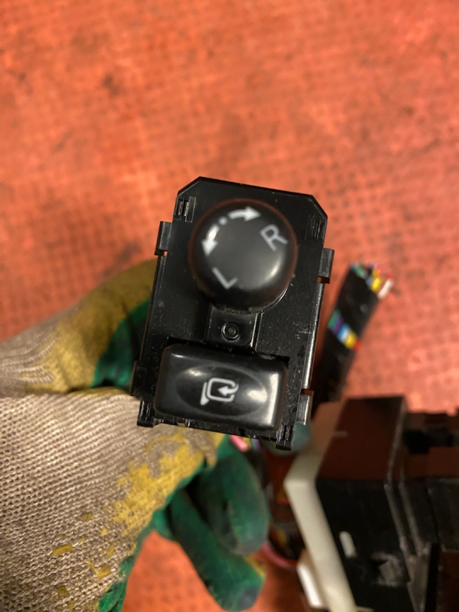 https://gcs.partsauto.market/rn-stockpro.appspot.com/thmbs/userImages/4bc412e58a1c6cab6d9447373f981aa7/part/7416fa85-29c9-4175-a2a2-18ff027d3983_1745506350862.jpg