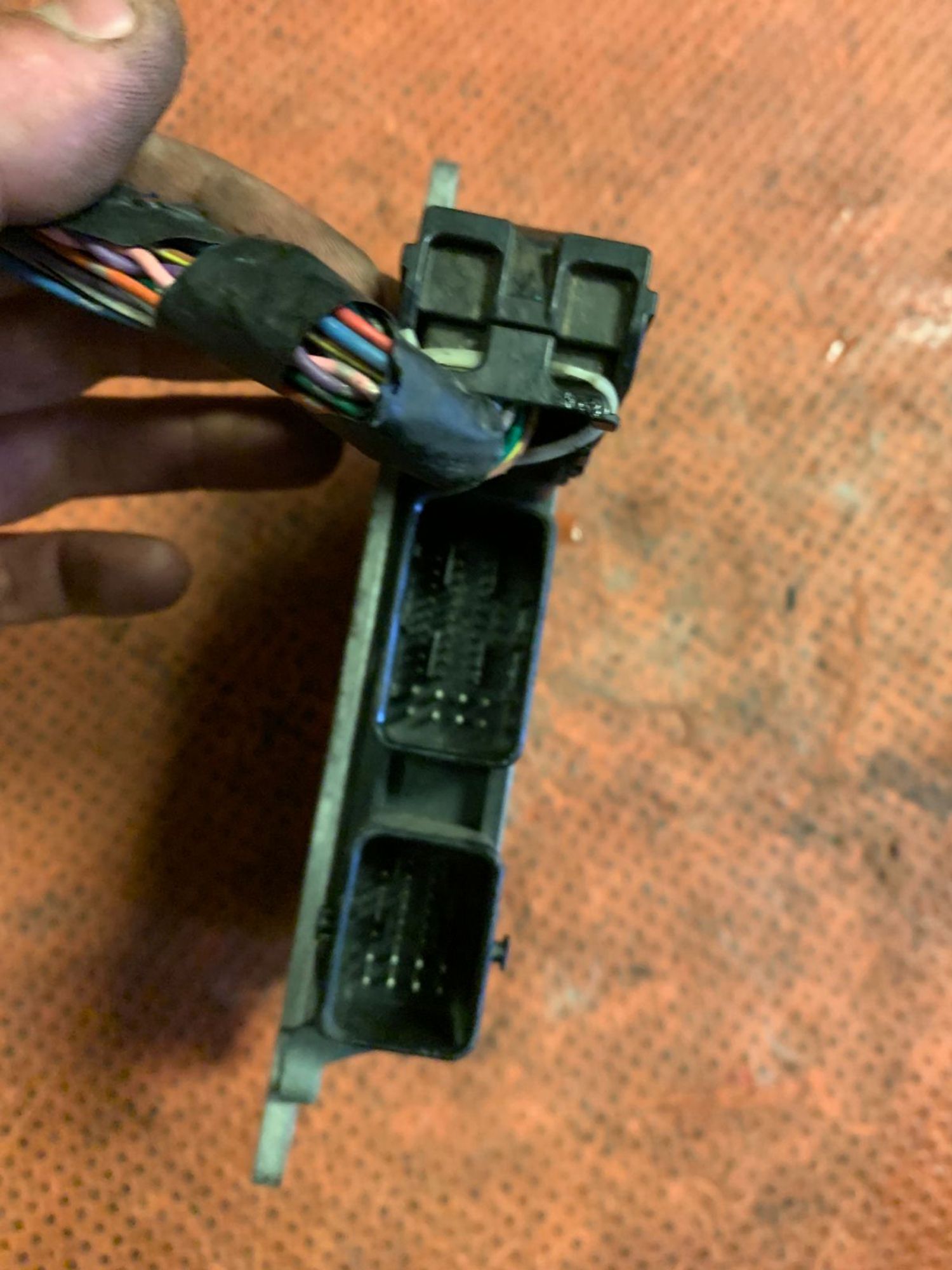 https://gcs.partsauto.market/rn-stockpro.appspot.com/thmbs/userImages/4bc412e58a1c6cab6d9447373f981aa7/part/83adffe0-1fc8-4ab8-a187-8e178c81cb2d_1747656737428.jpg