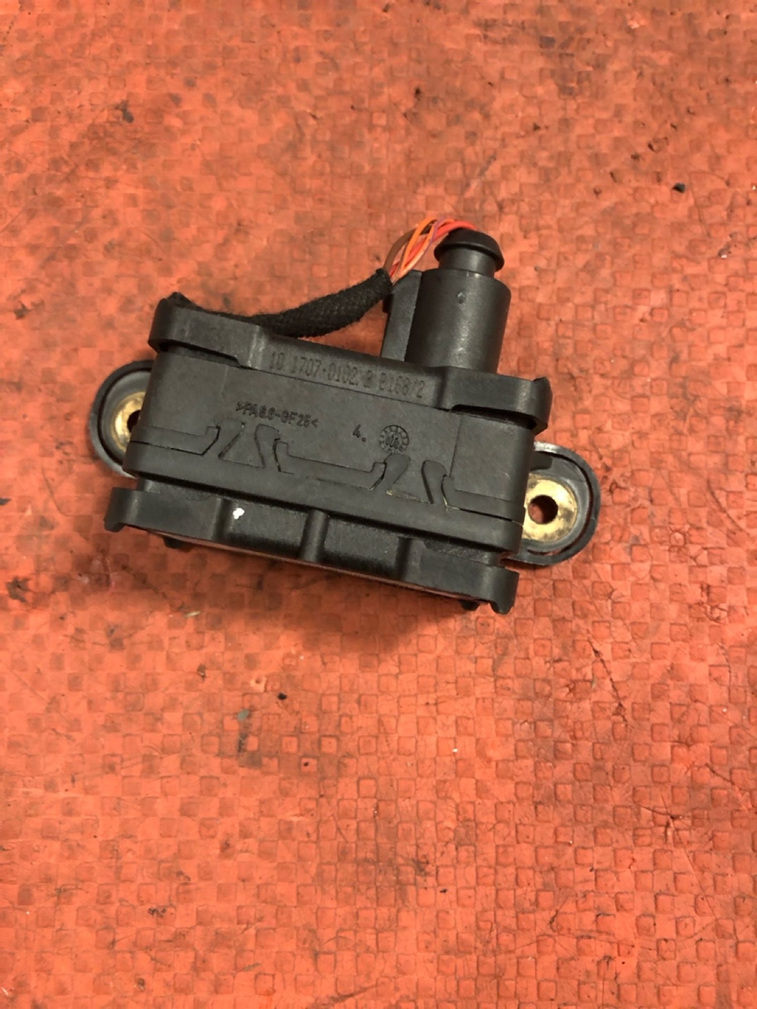 https://gcs.partsauto.market/rn-stockpro.appspot.com/thmbs/userImages/4bc412e58a1c6cab6d9447373f981aa7/part/85946b59-0253-4cc1-acfb-0f0b9e459313_1745490157992.jpg
