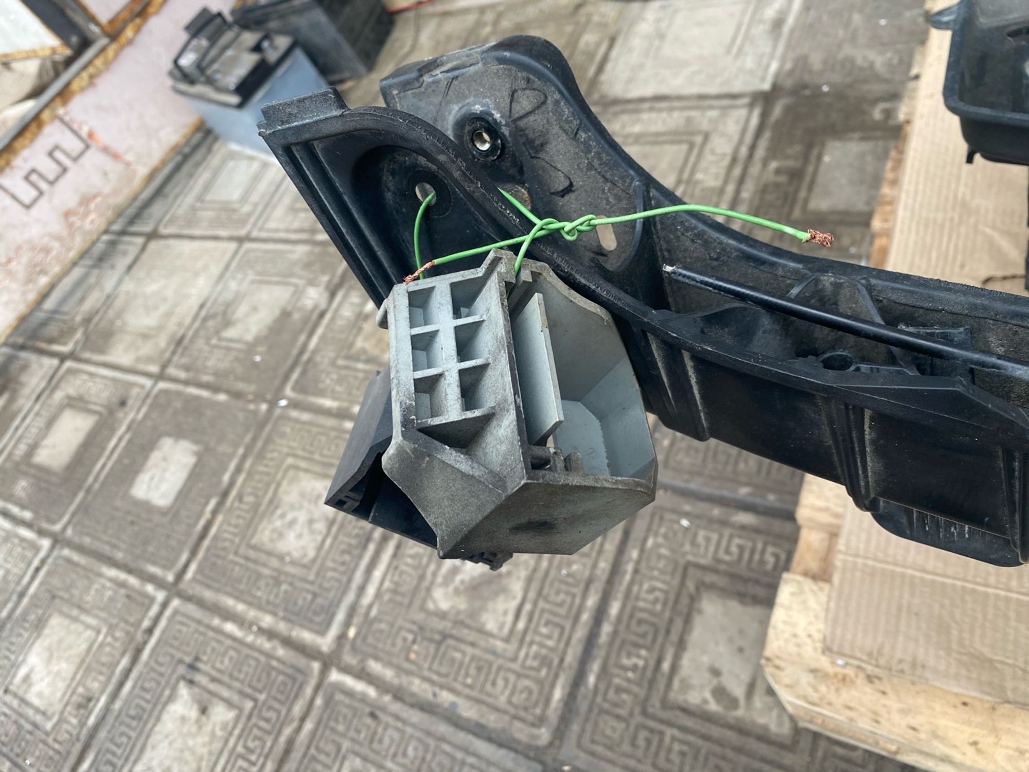 https://gcs.partsauto.market/rn-stockpro.appspot.com/thmbs/userImages/4bc412e58a1c6cab6d9447373f981aa7/part/86b57afb-b6be-4c04-9d2c-01cd2ce3d57b_1743010717577.jpg