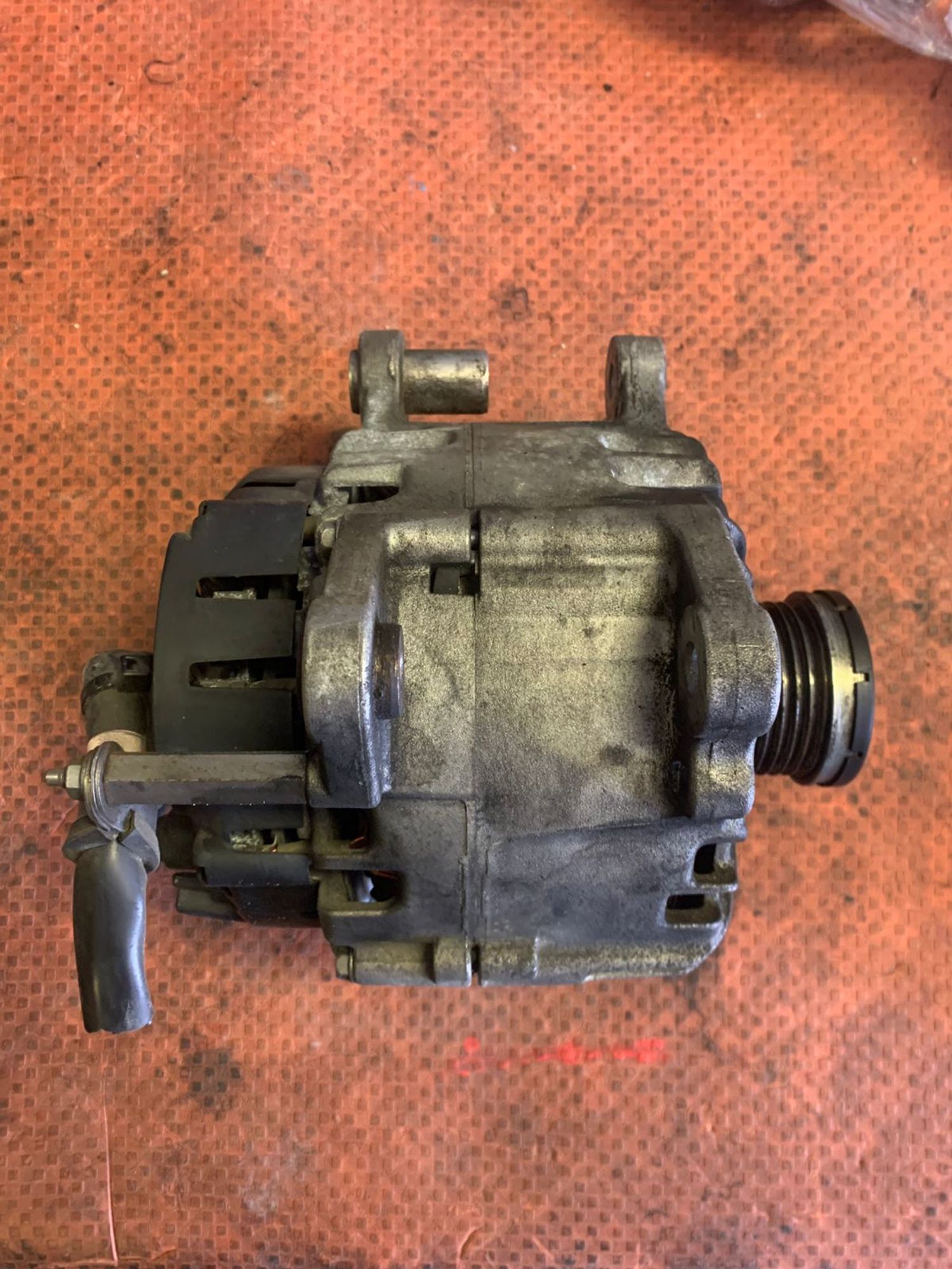 https://gcs.partsauto.market/rn-stockpro.appspot.com/thmbs/userImages/4bc412e58a1c6cab6d9447373f981aa7/part/905ef7fe-5f2a-4a35-b098-4b251b1285bd_1747727390277.jpg