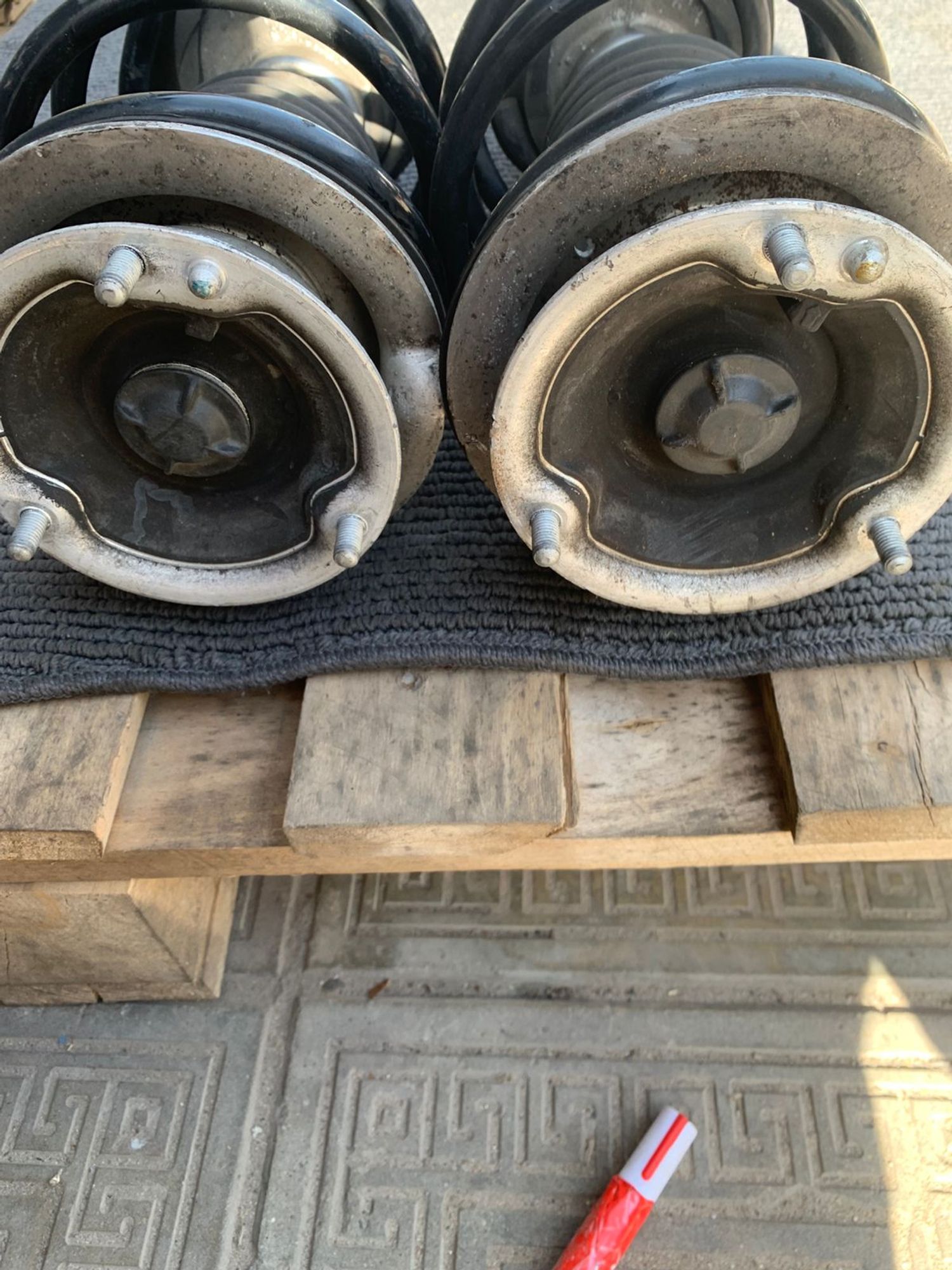 https://gcs.partsauto.market/rn-stockpro.appspot.com/thmbs/userImages/4bc412e58a1c6cab6d9447373f981aa7/part/a2a3a332-b5af-4e8a-8ff3-b48bf22cd9dc_1748426650565.jpg