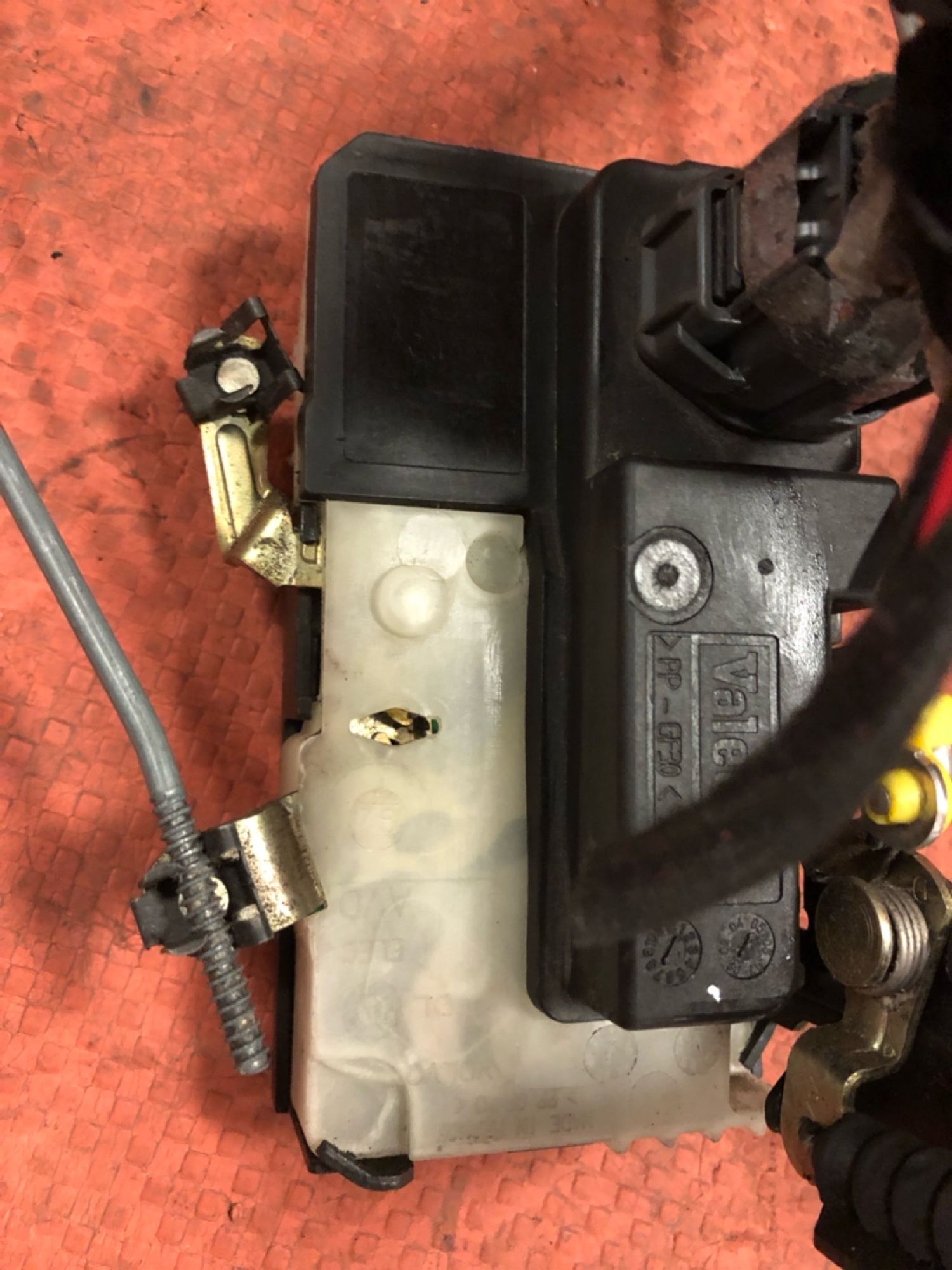 https://gcs.partsauto.market/rn-stockpro.appspot.com/thmbs/userImages/4bc412e58a1c6cab6d9447373f981aa7/part/a917bc7c-f1cf-440c-b8a6-2895865b5c70_1745418369775.jpg