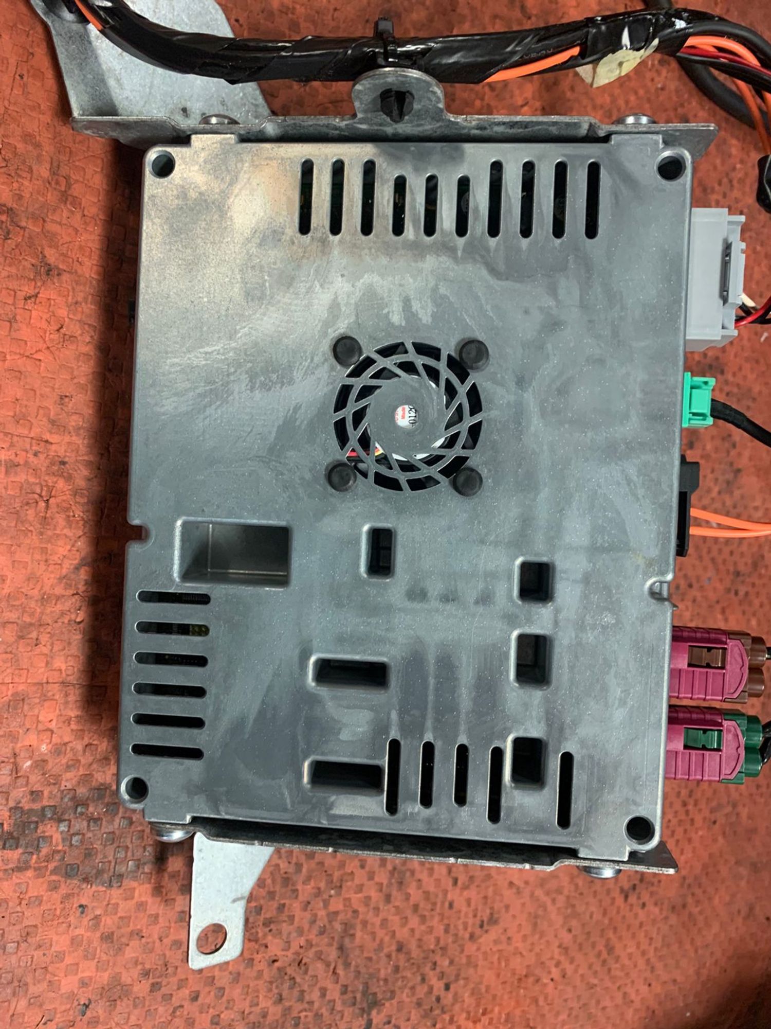 https://gcs.partsauto.market/rn-stockpro.appspot.com/thmbs/userImages/4bc412e58a1c6cab6d9447373f981aa7/part/abb95839-88a8-4652-9ae3-747bc2395fd0_1750182292635.jpg