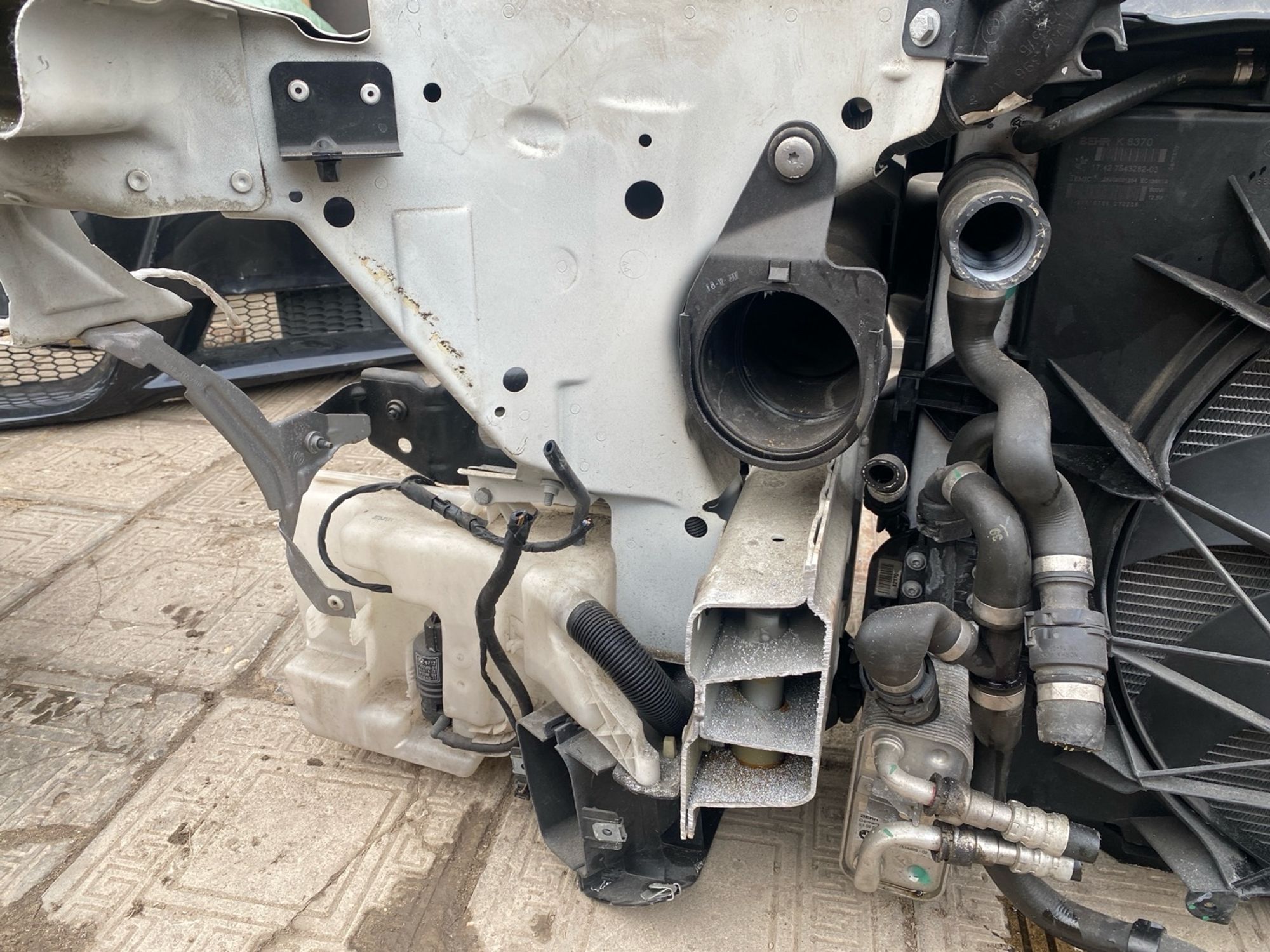 https://gcs.partsauto.market/rn-stockpro.appspot.com/thmbs/userImages/4bc412e58a1c6cab6d9447373f981aa7/part/aef513ad-466c-4ee0-b7c4-685e54fd0375_1741705853671.jpg