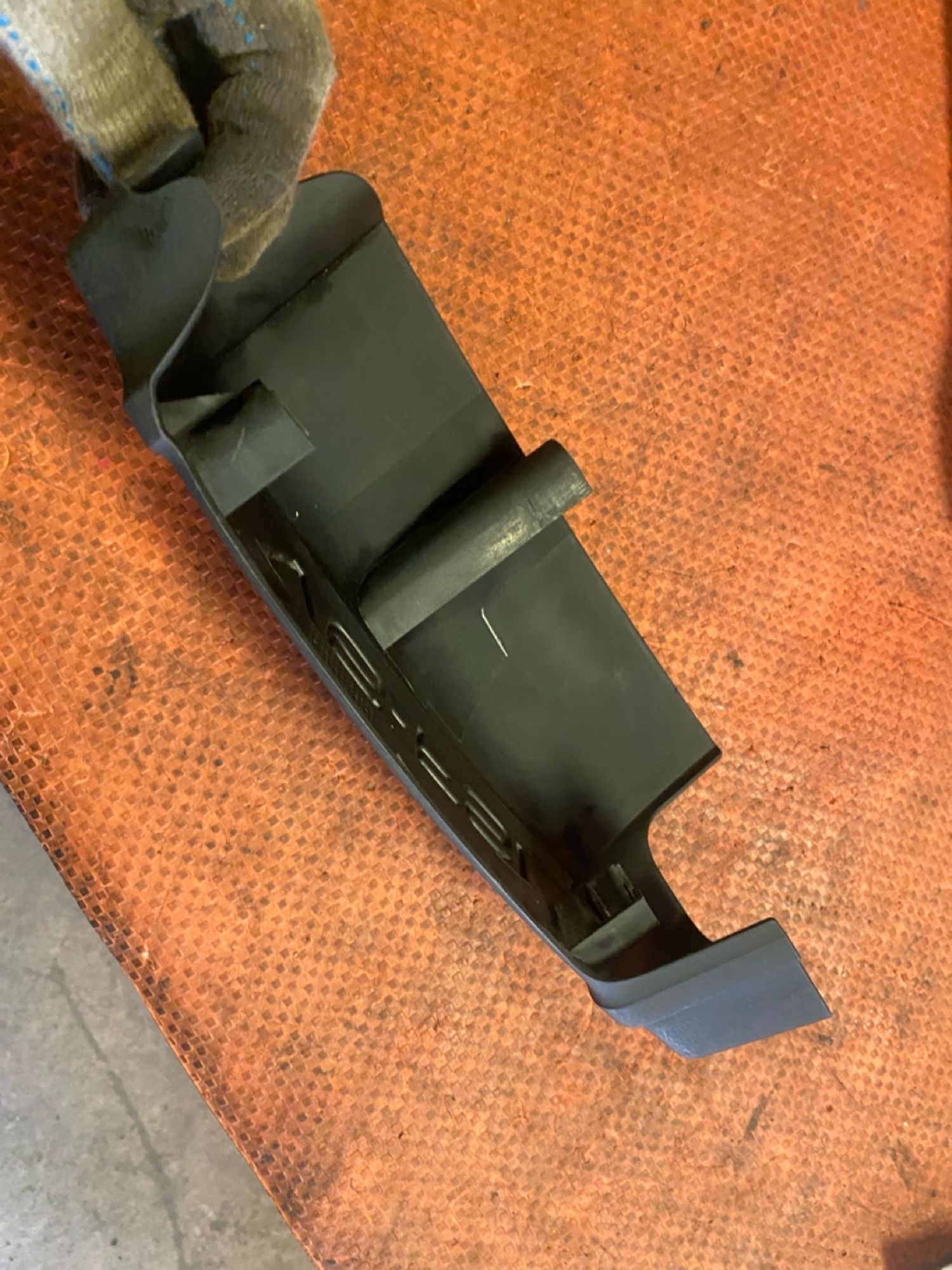 https://gcs.partsauto.market/rn-stockpro.appspot.com/thmbs/userImages/4bc412e58a1c6cab6d9447373f981aa7/part/b13c3def-6fdc-4966-a450-30e647c778de_1742842370903.jpg