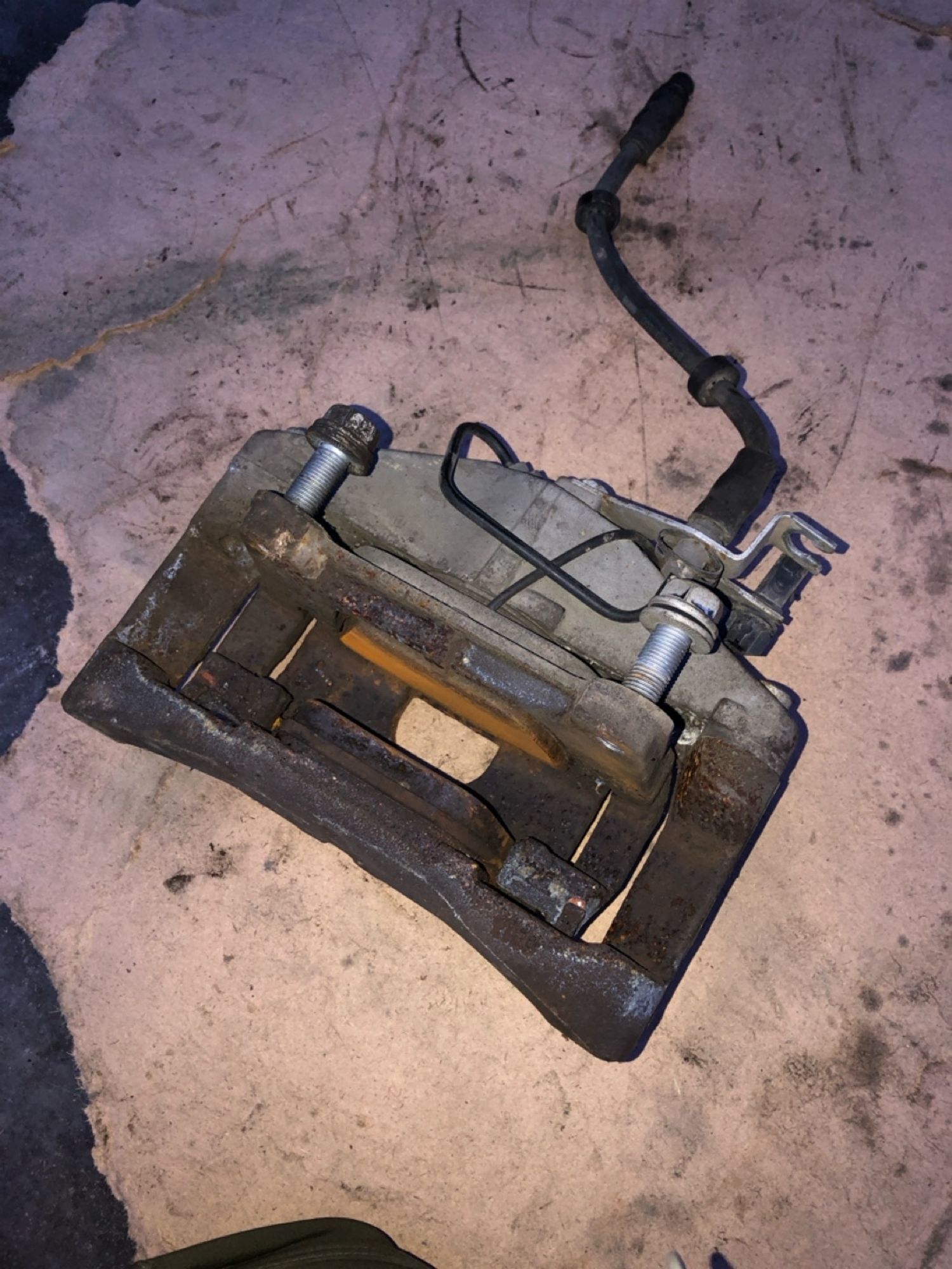 https://gcs.partsauto.market/rn-stockpro.appspot.com/thmbs/userImages/4bc412e58a1c6cab6d9447373f981aa7/part/b413665c-519e-4e72-b220-d2071c1a1fd1_1741527474037.jpg