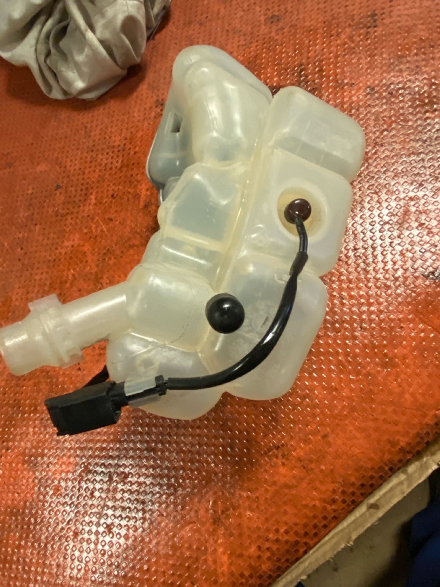https://gcs.partsauto.market/rn-stockpro.appspot.com/thmbs/userImages/4bc412e58a1c6cab6d9447373f981aa7/part/b4352404-9c17-489a-9df5-62eaf153d637_1750156451678.jpg