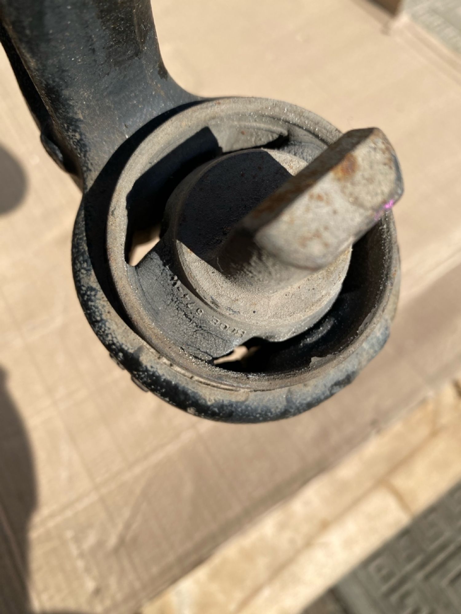 https://gcs.partsauto.market/rn-stockpro.appspot.com/thmbs/userImages/4bc412e58a1c6cab6d9447373f981aa7/part/bd61ec00-de75-441e-b286-a14e9ee767f3_1743584723325.jpg