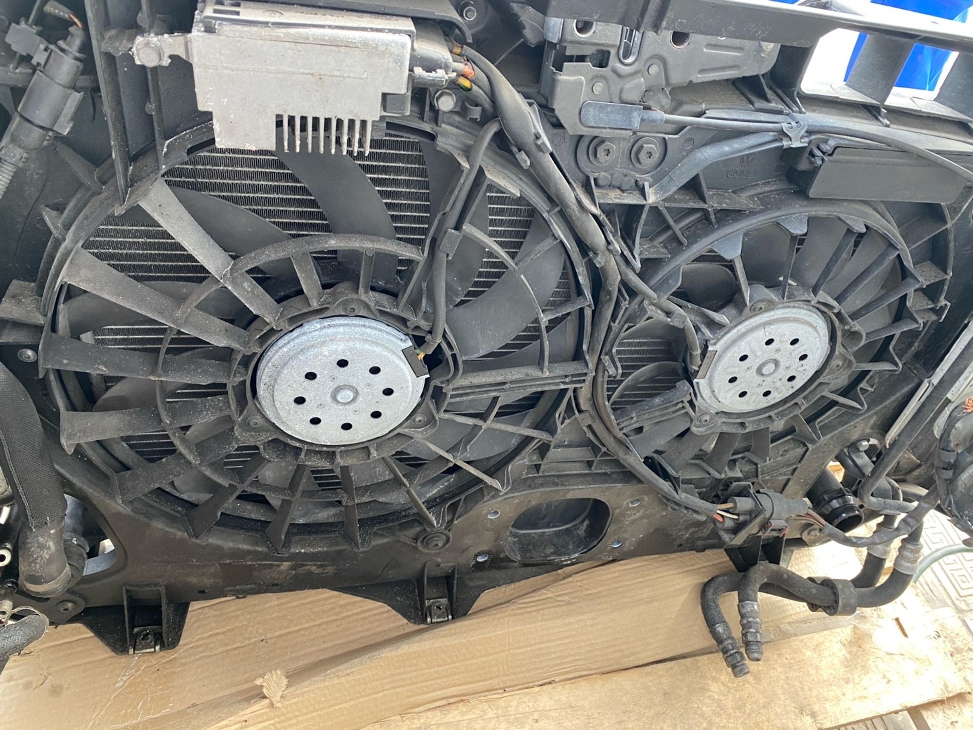 https://gcs.partsauto.market/rn-stockpro.appspot.com/thmbs/userImages/4bc412e58a1c6cab6d9447373f981aa7/part/bde93df2-9bf6-4569-b78b-e59f50c9ea2e_1747648232741.jpg