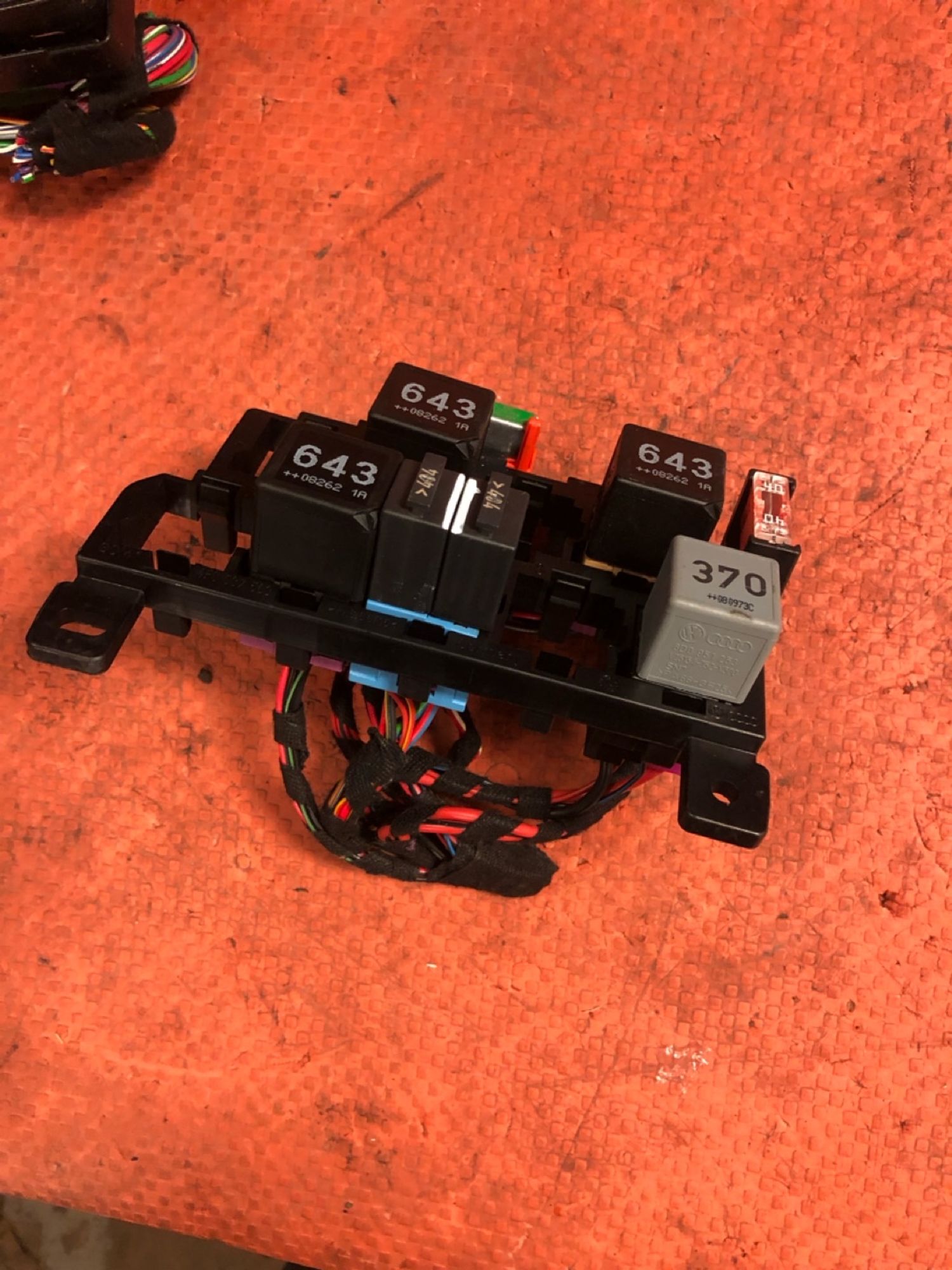 https://gcs.partsauto.market/rn-stockpro.appspot.com/thmbs/userImages/4bc412e58a1c6cab6d9447373f981aa7/part/c78714eb-842c-4394-8f28-d0f1a7546e9d_1740684117986.jpg