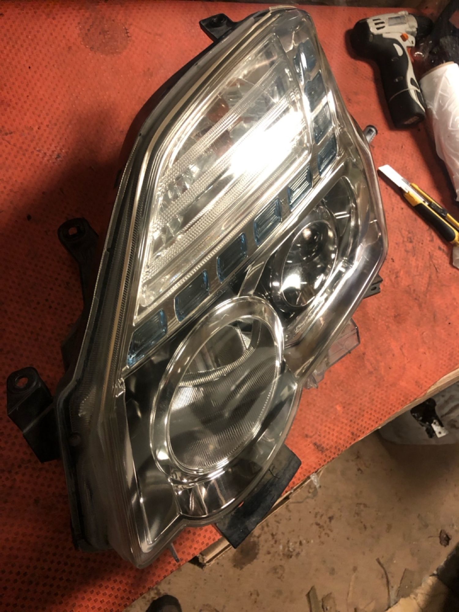 https://gcs.partsauto.market/rn-stockpro.appspot.com/thmbs/userImages/4bc412e58a1c6cab6d9447373f981aa7/part/cdd36b68-b0f5-4359-a838-d86db13bd55b_1747664168749.jpg