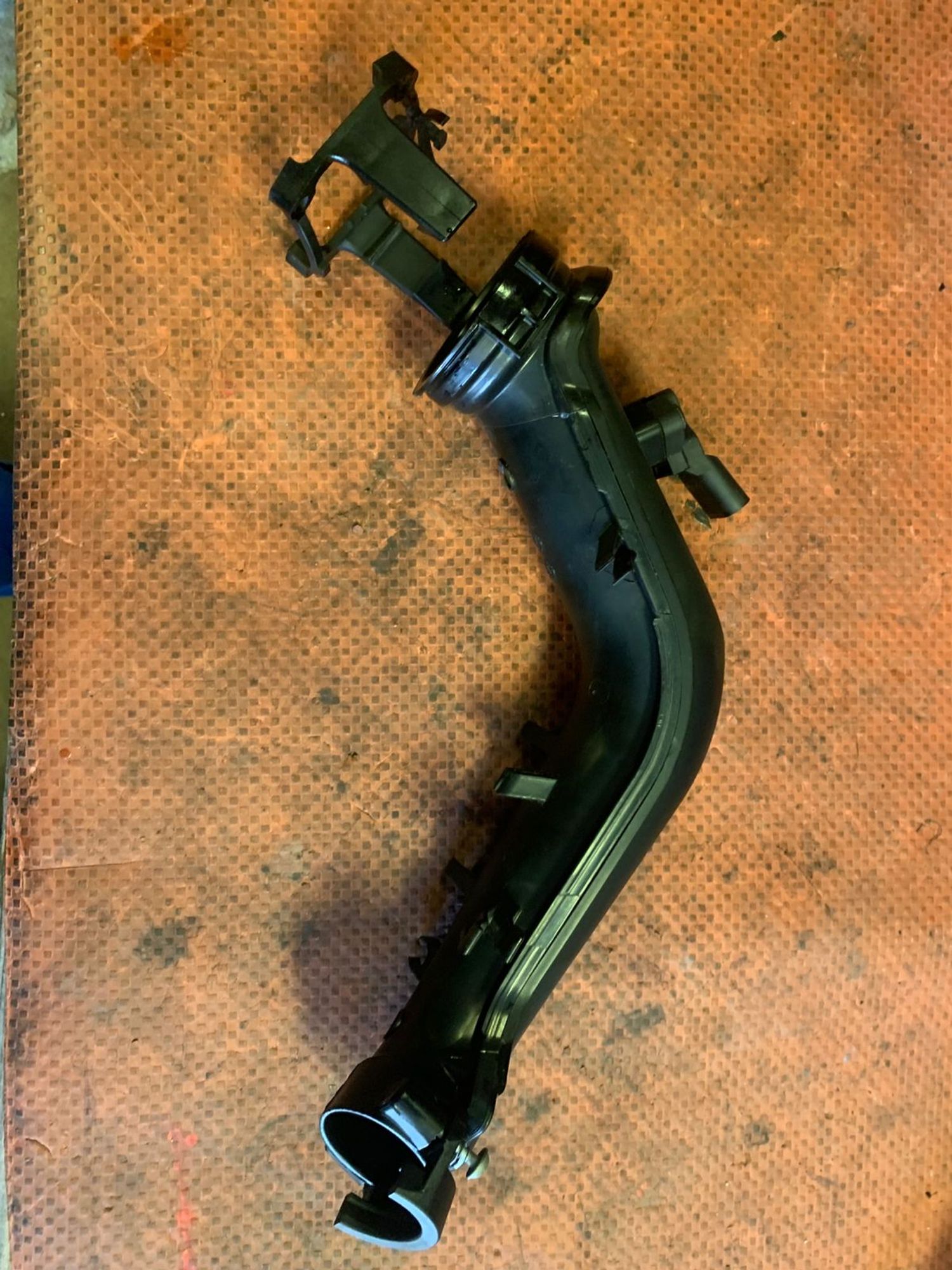 https://gcs.partsauto.market/rn-stockpro.appspot.com/thmbs/userImages/4bc412e58a1c6cab6d9447373f981aa7/part/ce490737-4556-43c0-b757-0696a6e4759d_1747730556137.jpg