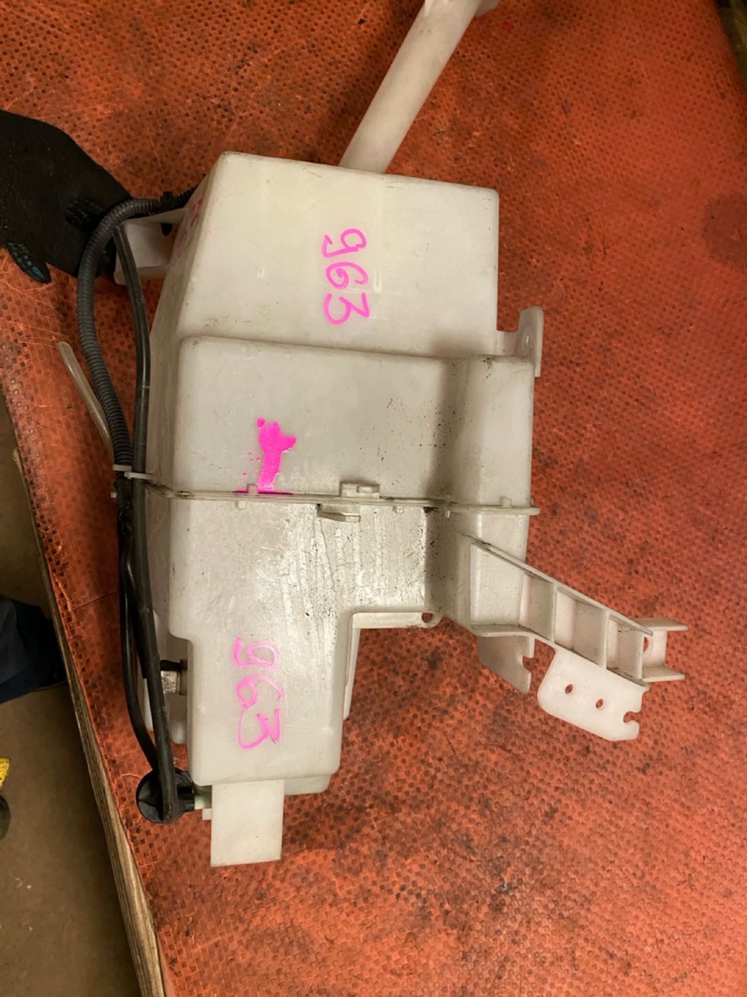https://gcs.partsauto.market/rn-stockpro.appspot.com/thmbs/userImages/4bc412e58a1c6cab6d9447373f981aa7/part/d460a2ec-c4bf-4bfe-9831-5e1b48dde670_1746689210763.jpg