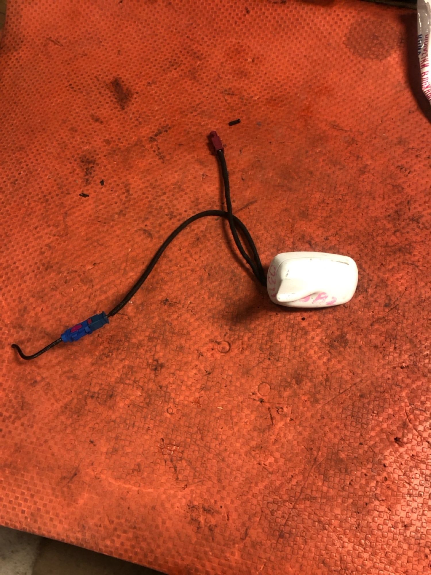 https://gcs.partsauto.market/rn-stockpro.appspot.com/thmbs/userImages/4bc412e58a1c6cab6d9447373f981aa7/part/da775414-8269-4c72-9bc7-392eb5e531ab_1739897596018.jpg