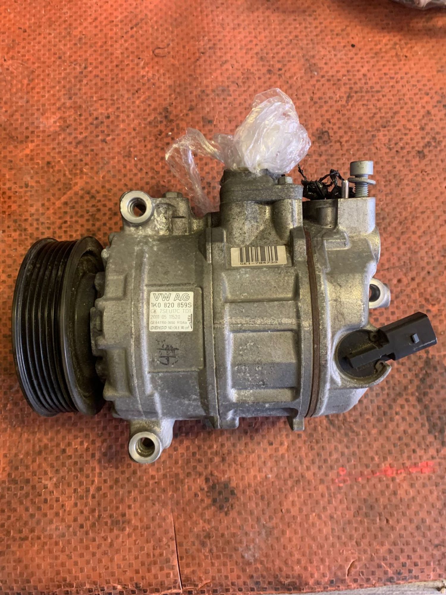 https://gcs.partsauto.market/rn-stockpro.appspot.com/thmbs/userImages/4bc412e58a1c6cab6d9447373f981aa7/part/ed073a50-d973-4254-b5ed-43eb753fc240_1747727407477.jpg