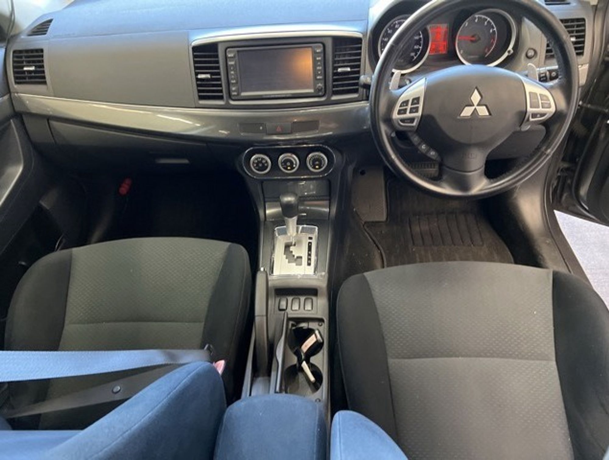 https://gcs.partsauto.market/rn-stockpro.appspot.com/thmbs/userImages/4e1bc8e8be6d12293f9f8a0ab6f3665c/car/368a03a8-f8e5-41c7-a83e-3eeead40e5b9_1747135580675.jpg