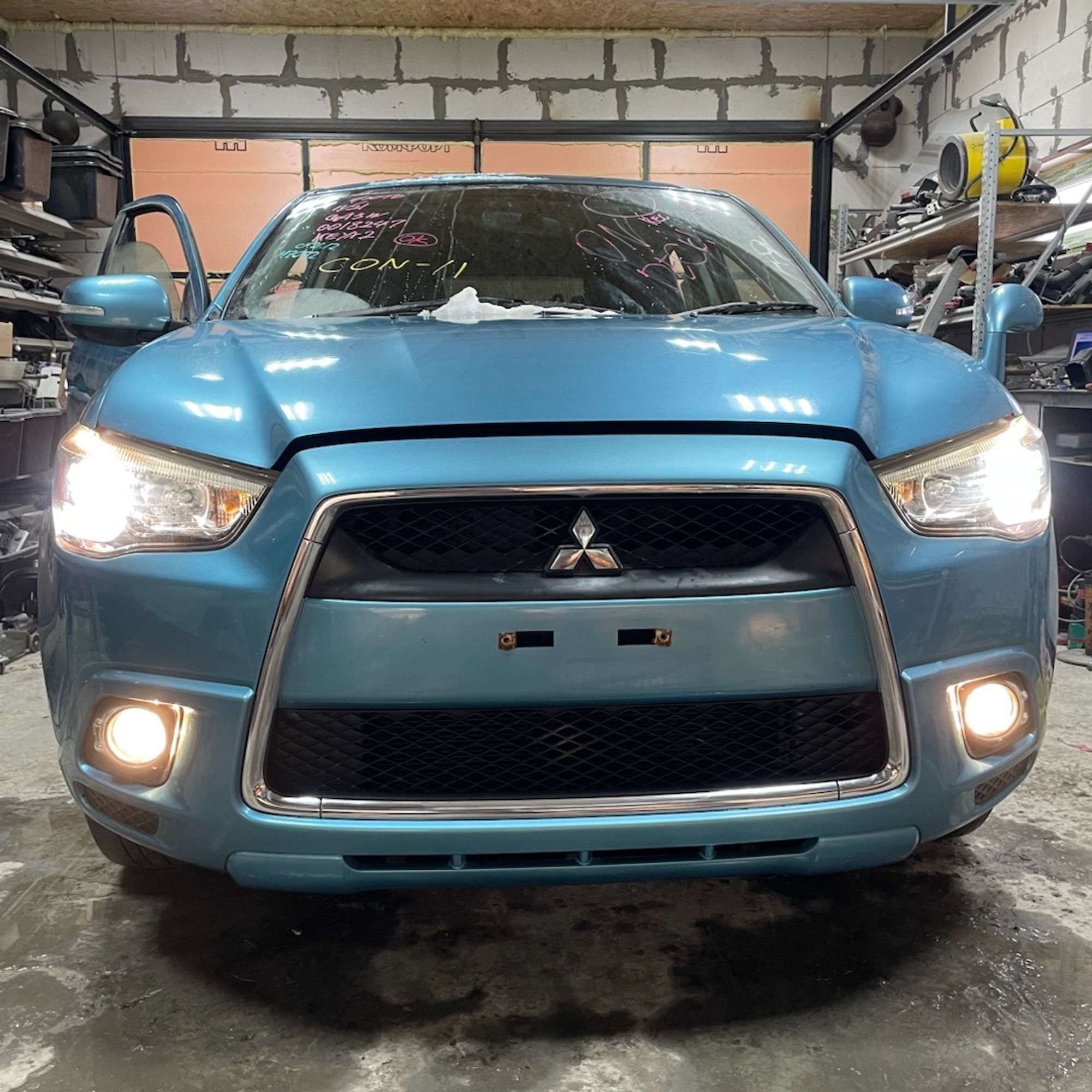 Передний бампер в сборе (D17) Mitsubishi ASX
