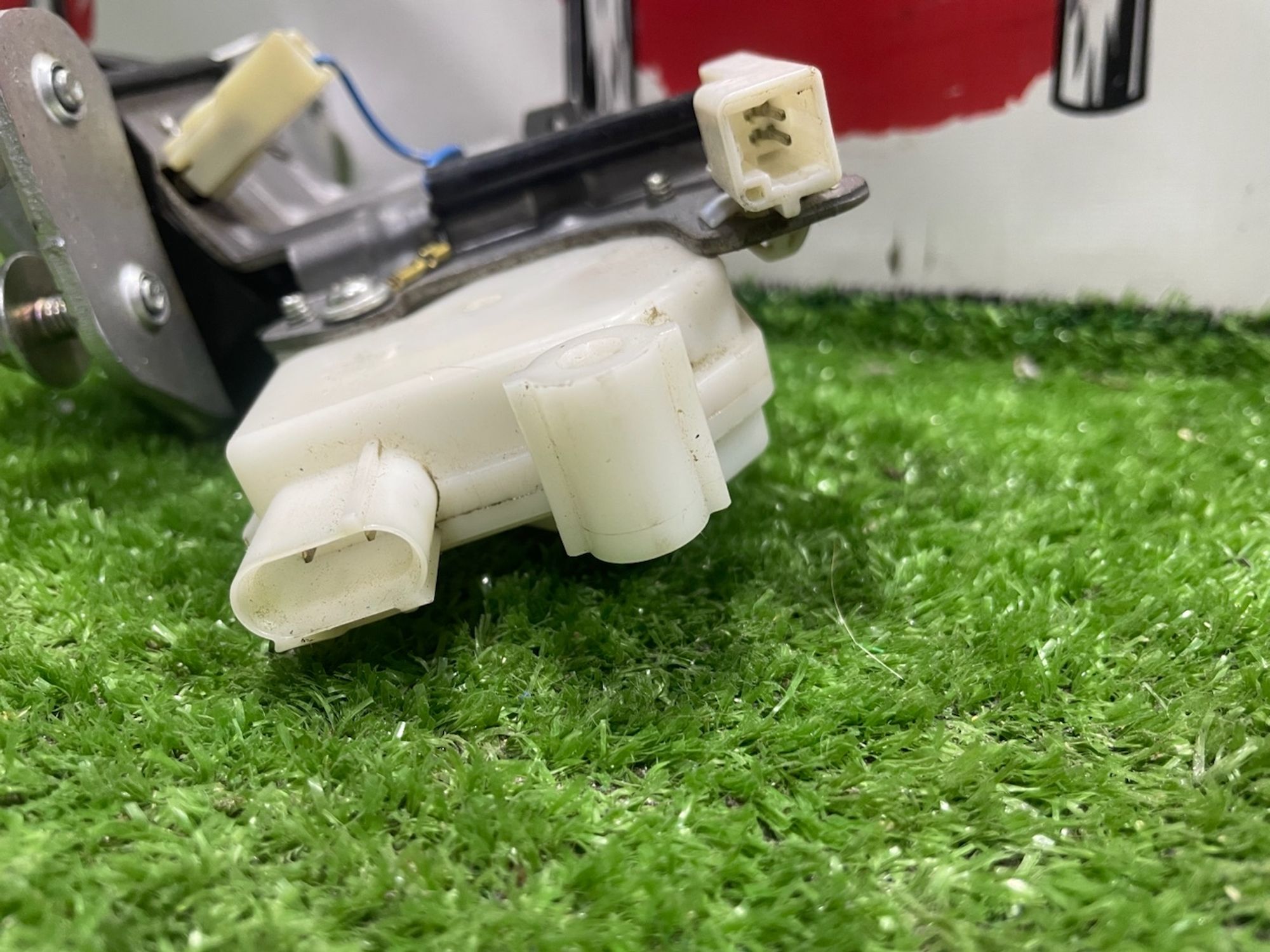 https://gcs.partsauto.market/rn-stockpro.appspot.com/thmbs/userImages/4e1bc8e8be6d12293f9f8a0ab6f3665c/part/8c957486-fe50-4af4-abc2-1f161a11c3ad_1747052874989.jpg