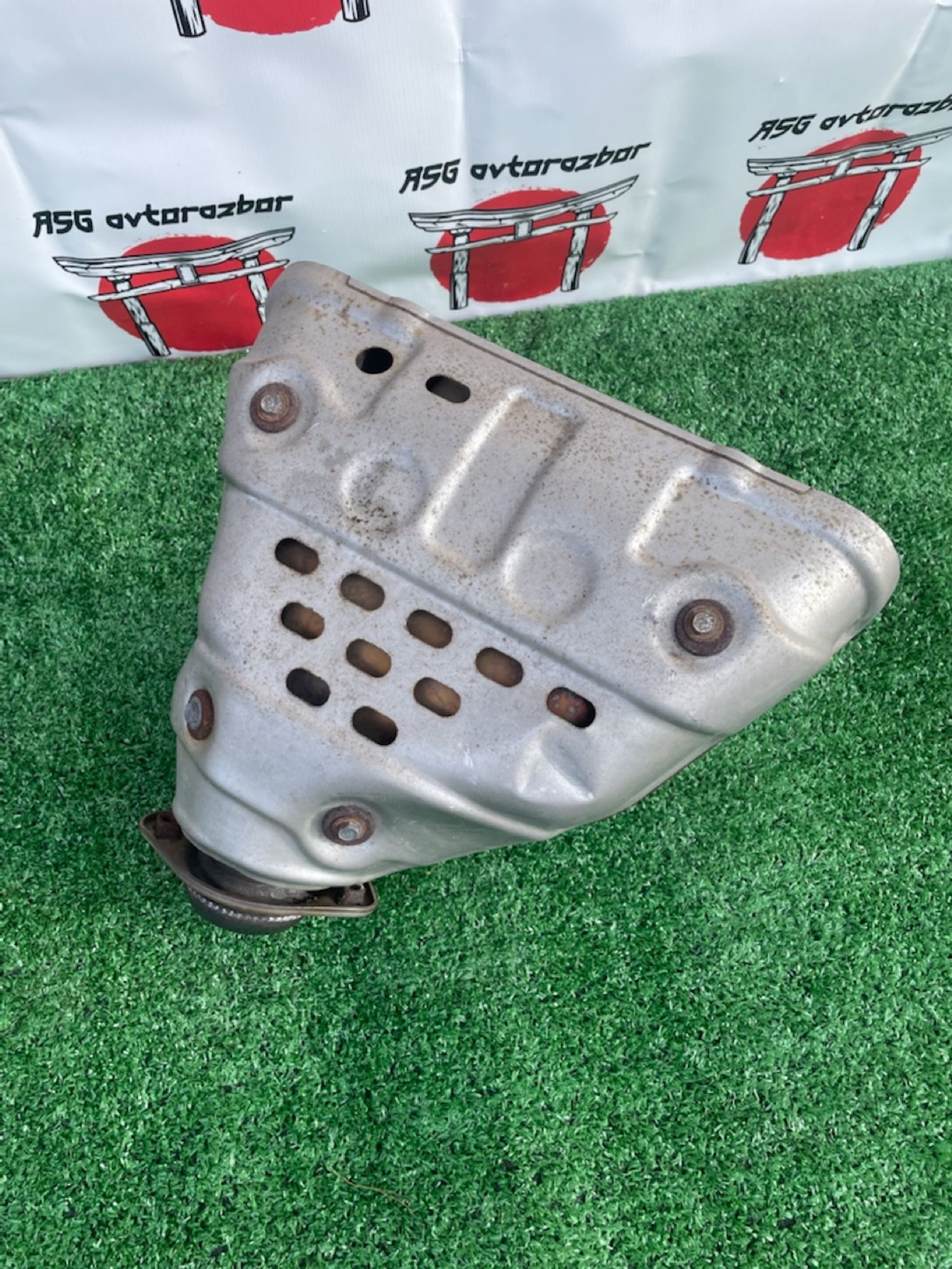 https://gcs.partsauto.market/rn-stockpro.appspot.com/thmbs/userImages/4e1bc8e8be6d12293f9f8a0ab6f3665c/part/c166395f-f9f1-4022-8730-ba269f2bcb2c_1747053938191.jpg