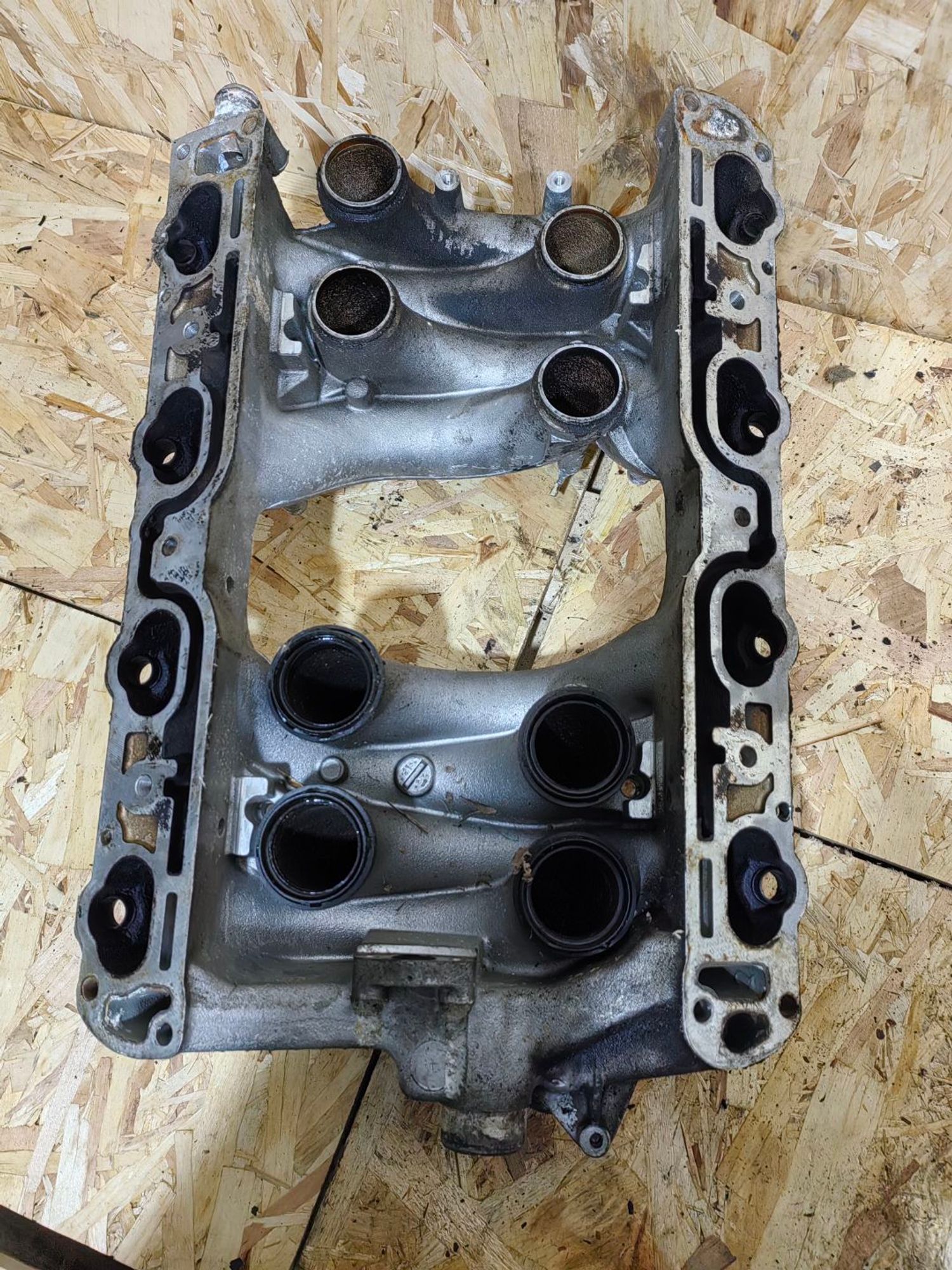 https://gcs.partsauto.market/rn-stockpro.appspot.com/thmbs/userImages/52bdfa25553bb456af71d3d2901b142b/part/9ac87222-3bf4-4df5-ac41-12df598ba262_1734689623667.jpg