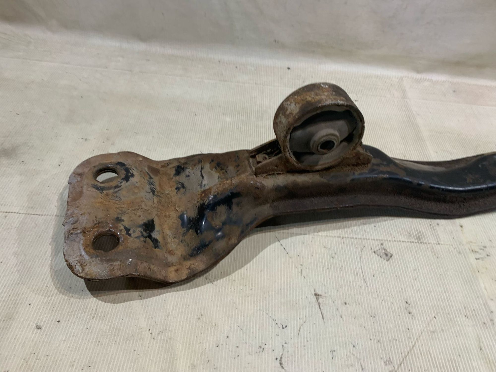 https://gcs.partsauto.market/rn-stockpro.appspot.com/thmbs/userImages/5bd9f82b295ca622c9b7c916cd62060a/part/37ddefbf-cf4f-4d0b-b74c-d2b7d624e0ab_1743425138283.jpg