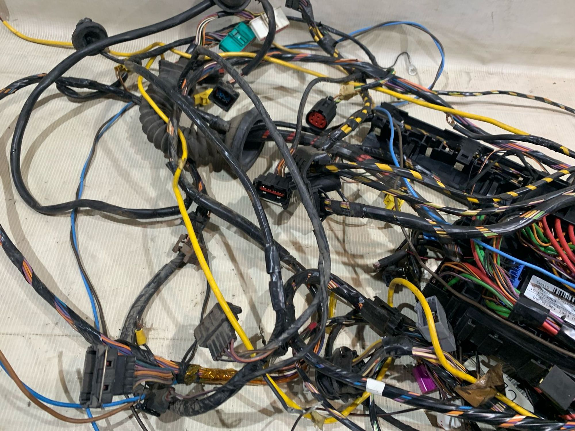 https://gcs.partsauto.market/rn-stockpro.appspot.com/thmbs/userImages/5bd9f82b295ca622c9b7c916cd62060a/part/433ce1af-8400-493c-aad9-69af9330c0c6_1743429555212.jpg