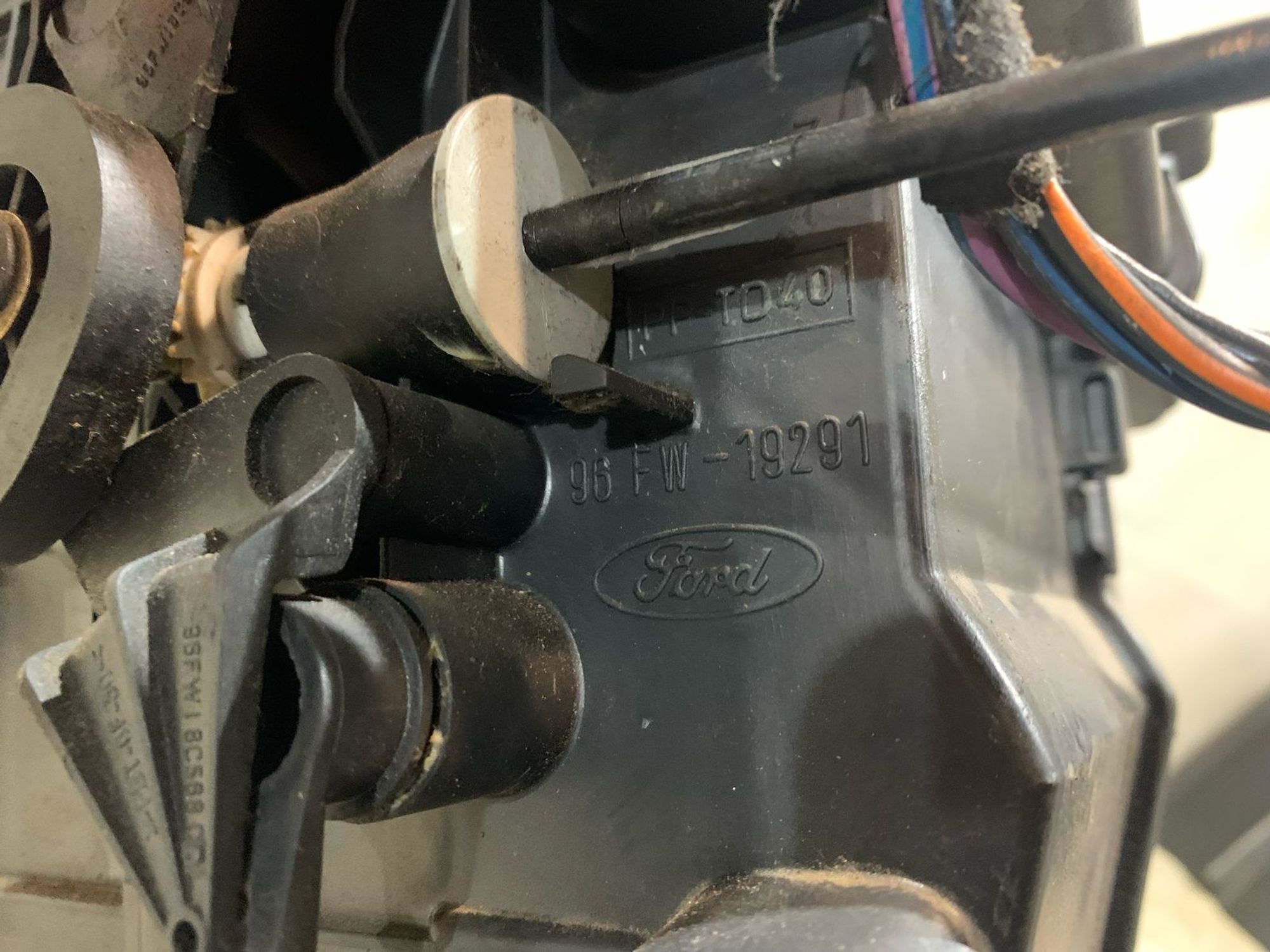https://gcs.partsauto.market/rn-stockpro.appspot.com/thmbs/userImages/5bd9f82b295ca622c9b7c916cd62060a/part/4b3360a9-16da-4590-ba4c-04fefb4a98ab_1743417078542.jpg