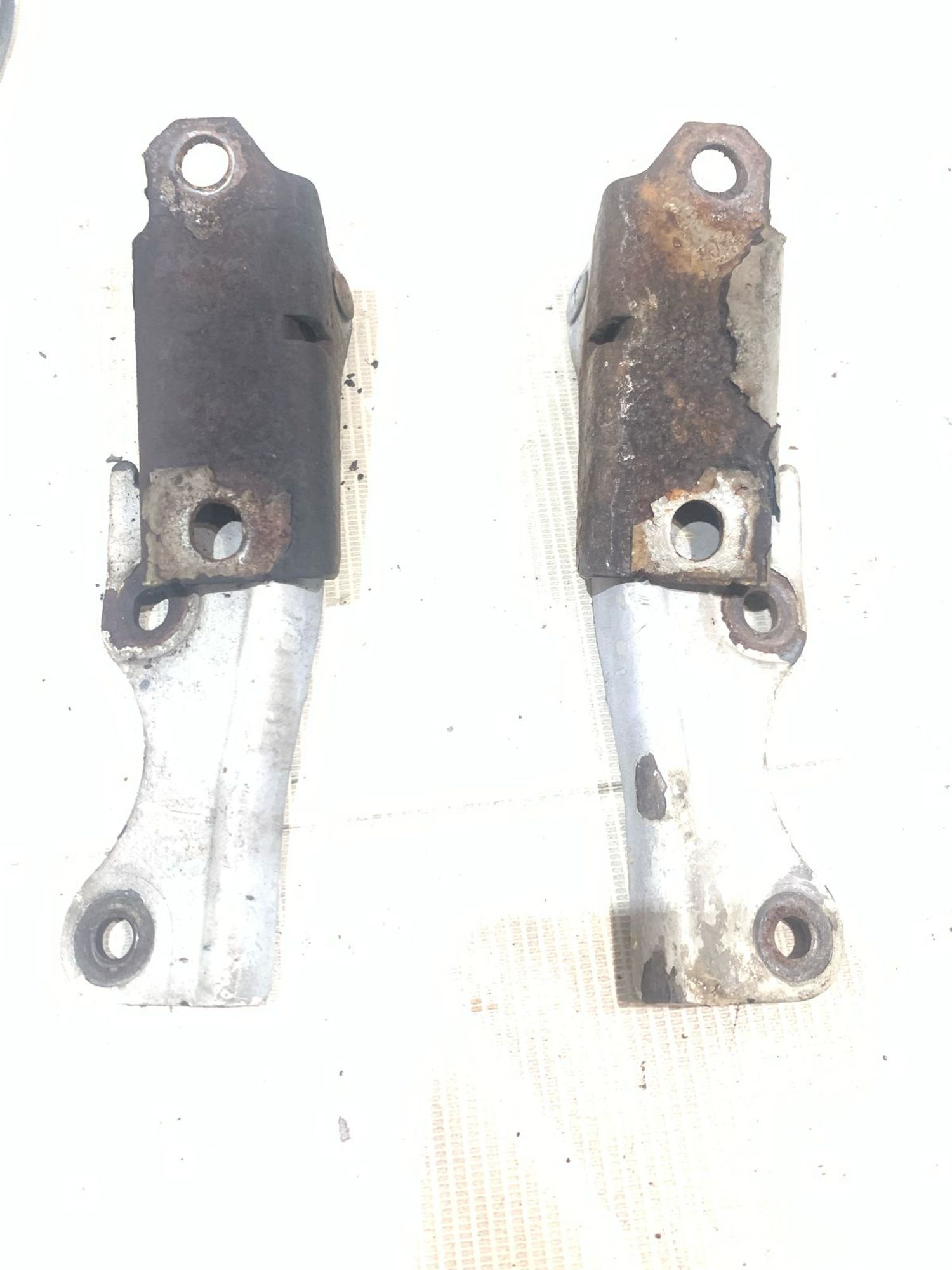 https://gcs.partsauto.market/rn-stockpro.appspot.com/thmbs/userImages/5bd9f82b295ca622c9b7c916cd62060a/part/5e0def9d-d0f8-466a-8d80-924aa1f850db_1742830989162.jpg