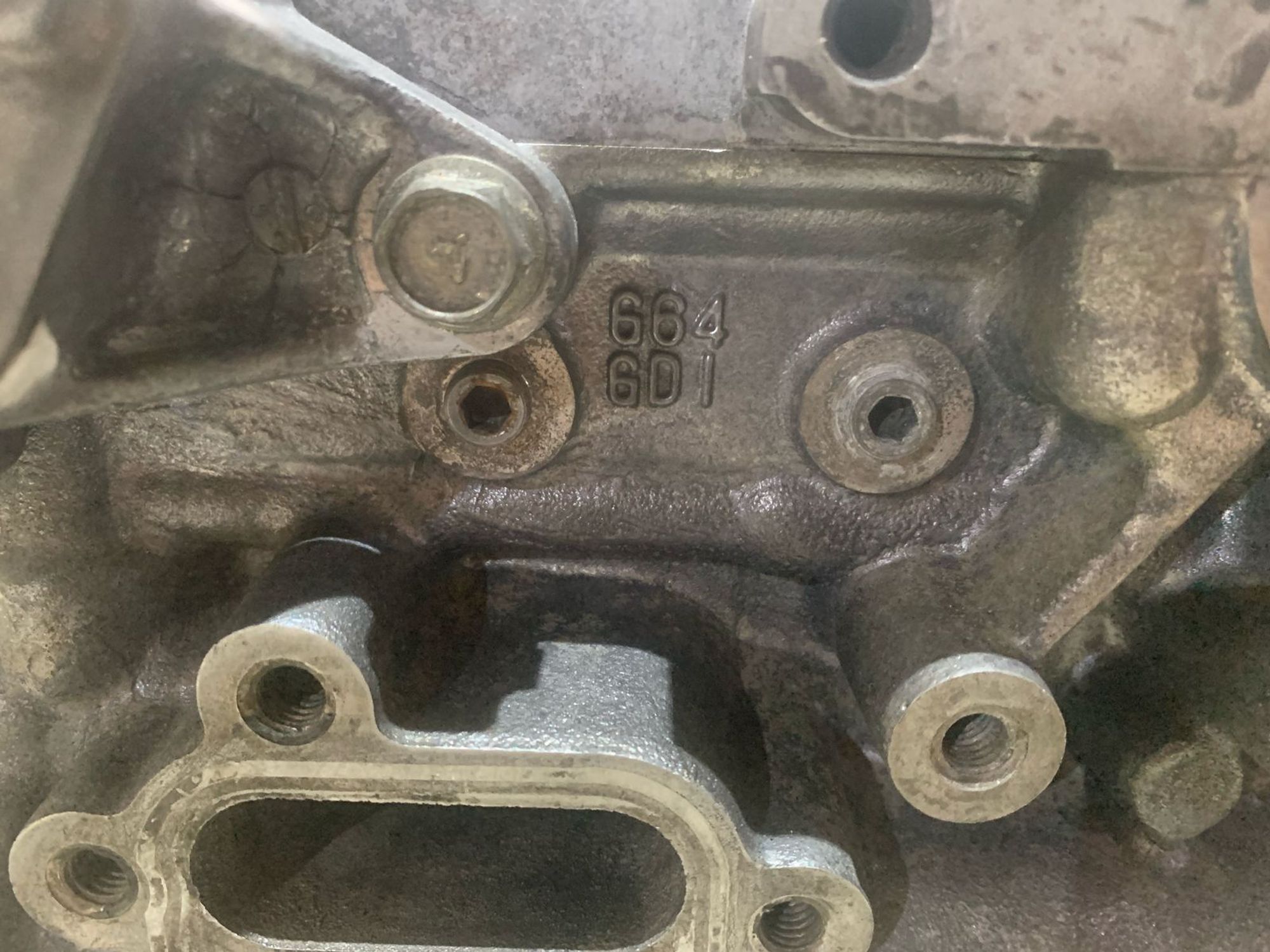 https://gcs.partsauto.market/rn-stockpro.appspot.com/thmbs/userImages/5bd9f82b295ca622c9b7c916cd62060a/part/a83de4bc-3ccc-4b81-bb42-65db928c459e_1744887879809.jpg