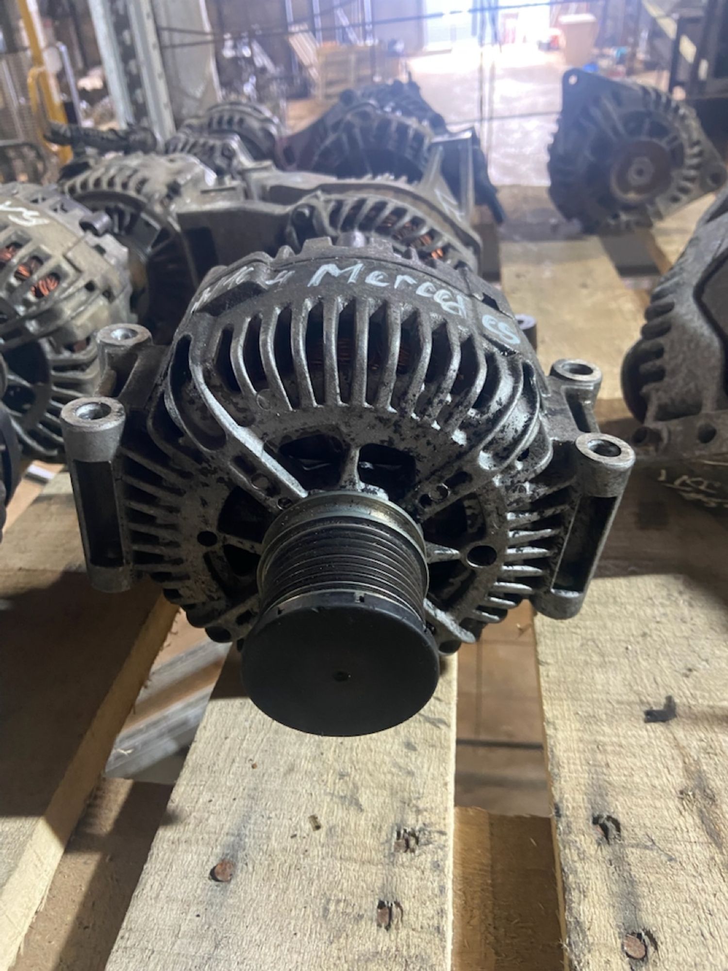 https://gcs.partsauto.market/rn-stockpro.appspot.com/thmbs/userImages/6f33805b29a6746de351b9316bd1f93c/part/8d01a442-841c-40eb-a4ac-bcbea226516c_1744806651699.jpg