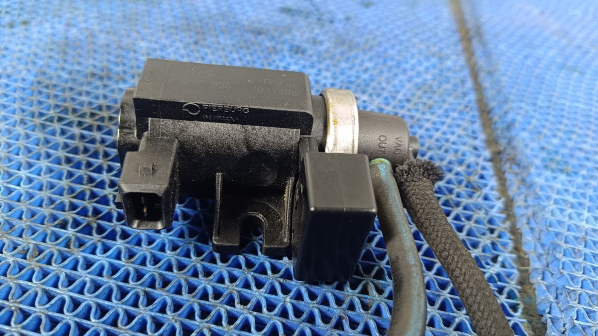 https://gcs.partsauto.market/rn-stockpro.appspot.com/thmbs/userImages/72ad5fba4727bffbc6ea9a8c61494201/part/00990a71-9766-42e8-9aa4-c7c7f4dd979e_1745335282700.jpg