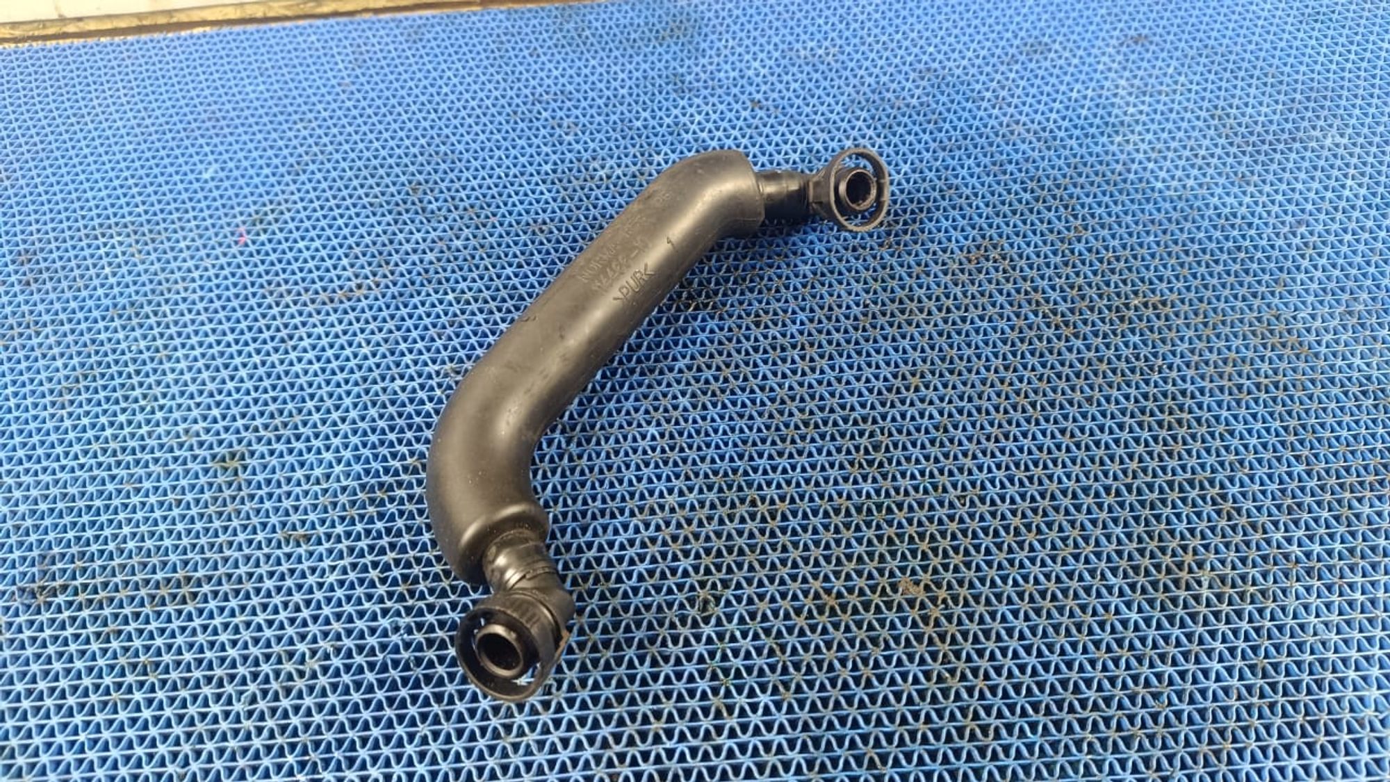 https://gcs.partsauto.market/rn-stockpro.appspot.com/thmbs/userImages/72ad5fba4727bffbc6ea9a8c61494201/part/08640d22-cf48-4fd8-a30a-be57ce7d6e64_1733826700223.jpg