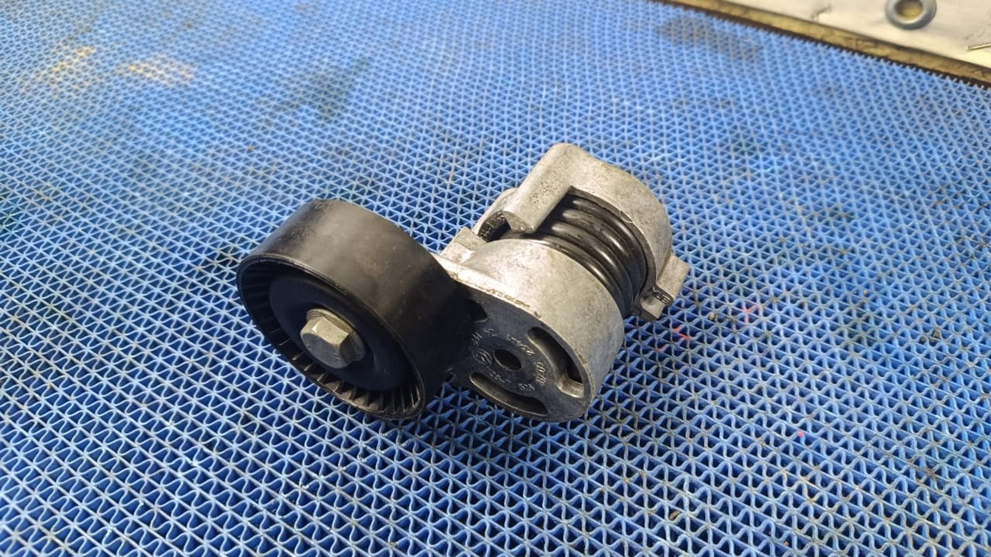 https://gcs.partsauto.market/rn-stockpro.appspot.com/thmbs/userImages/72ad5fba4727bffbc6ea9a8c61494201/part/0d8ba508-c95f-4c1b-bb3f-7213cc142fc4_1749034987952.jpg