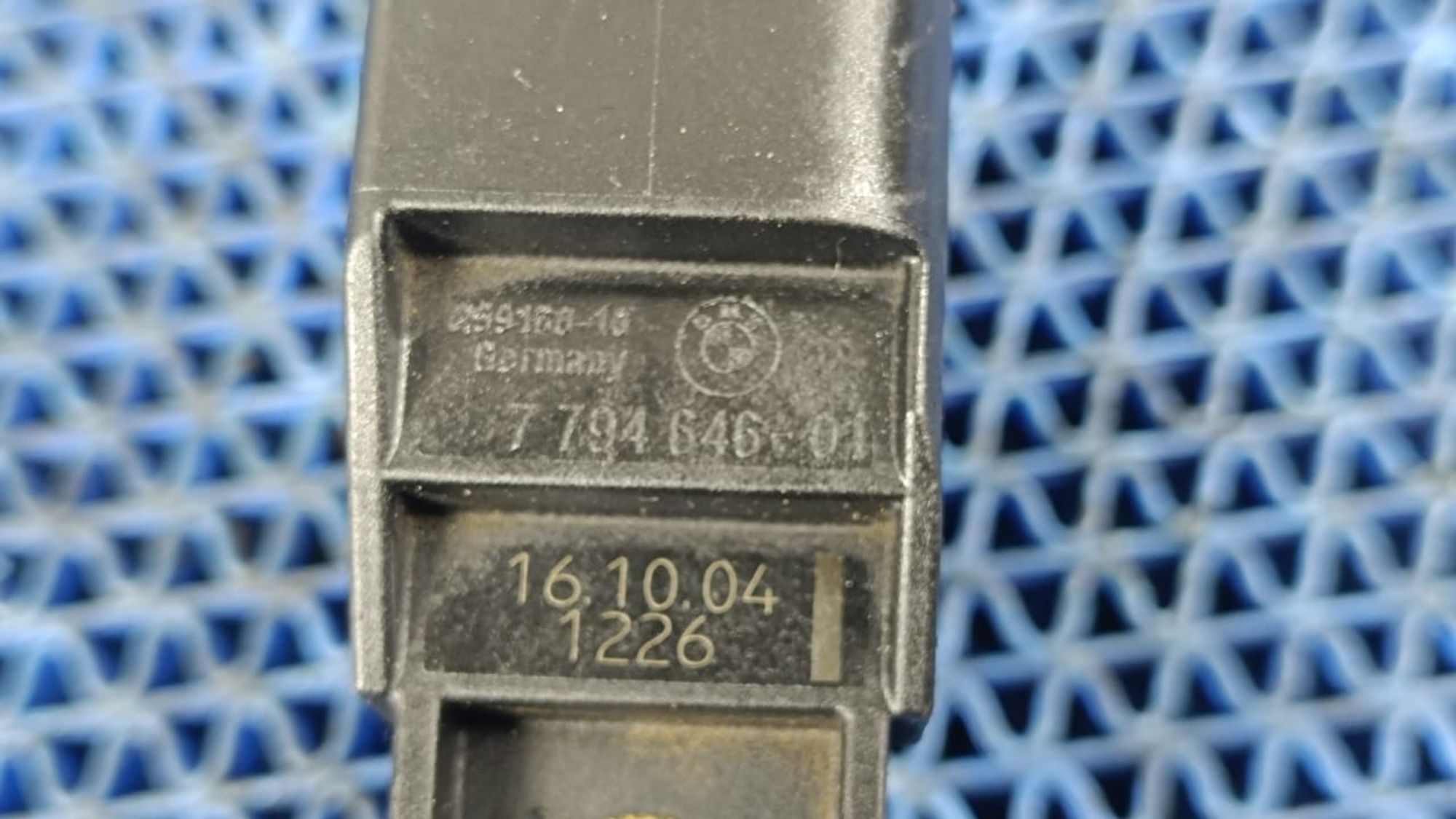 https://gcs.partsauto.market/rn-stockpro.appspot.com/thmbs/userImages/72ad5fba4727bffbc6ea9a8c61494201/part/1532f937-d387-4c8c-961a-28936efea1f9_1745393546794.jpg