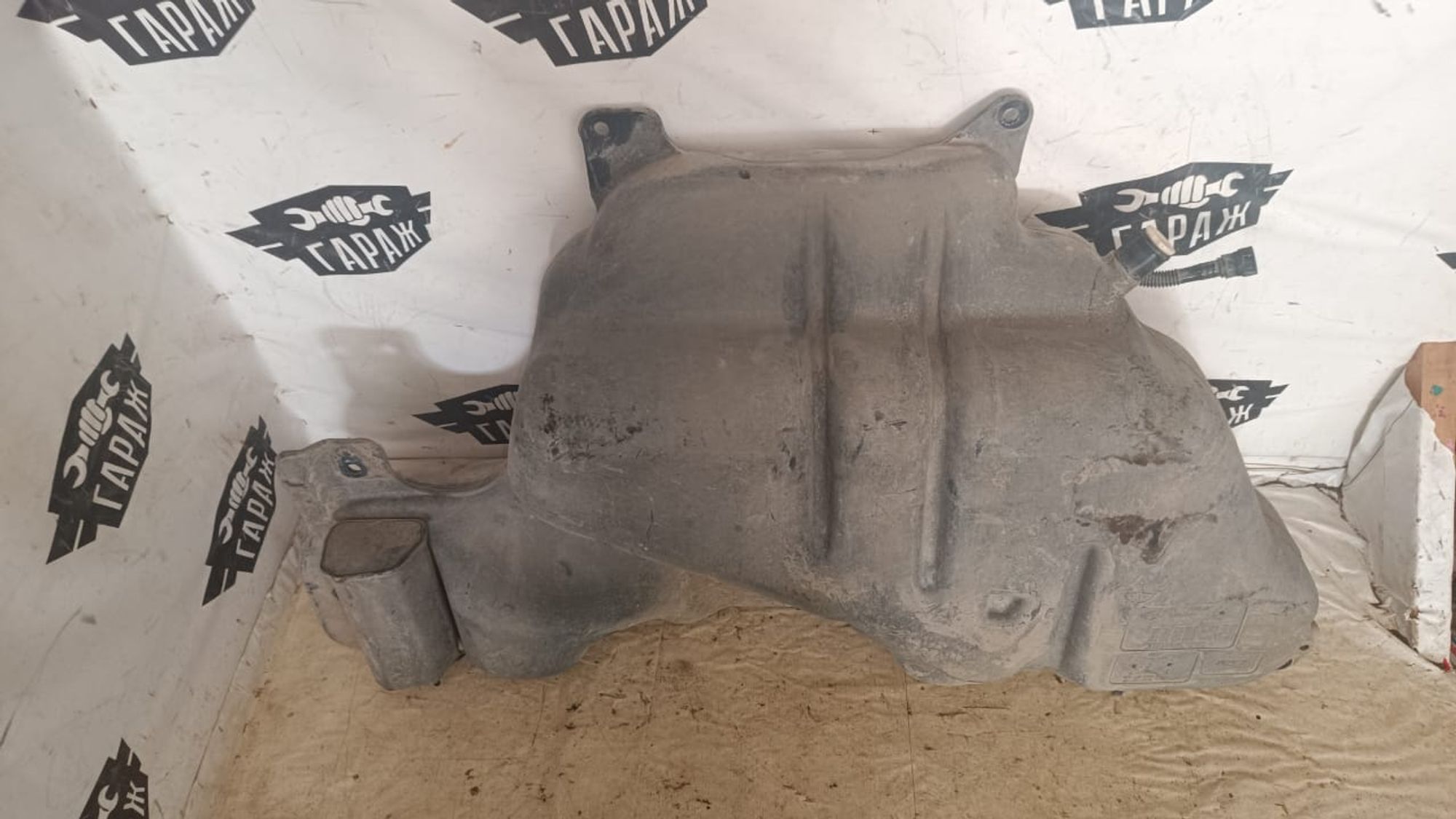 https://gcs.partsauto.market/rn-stockpro.appspot.com/thmbs/userImages/72ad5fba4727bffbc6ea9a8c61494201/part/1647952f-9e95-4ec9-9e79-2e26e447705d_1742995895969.jpg