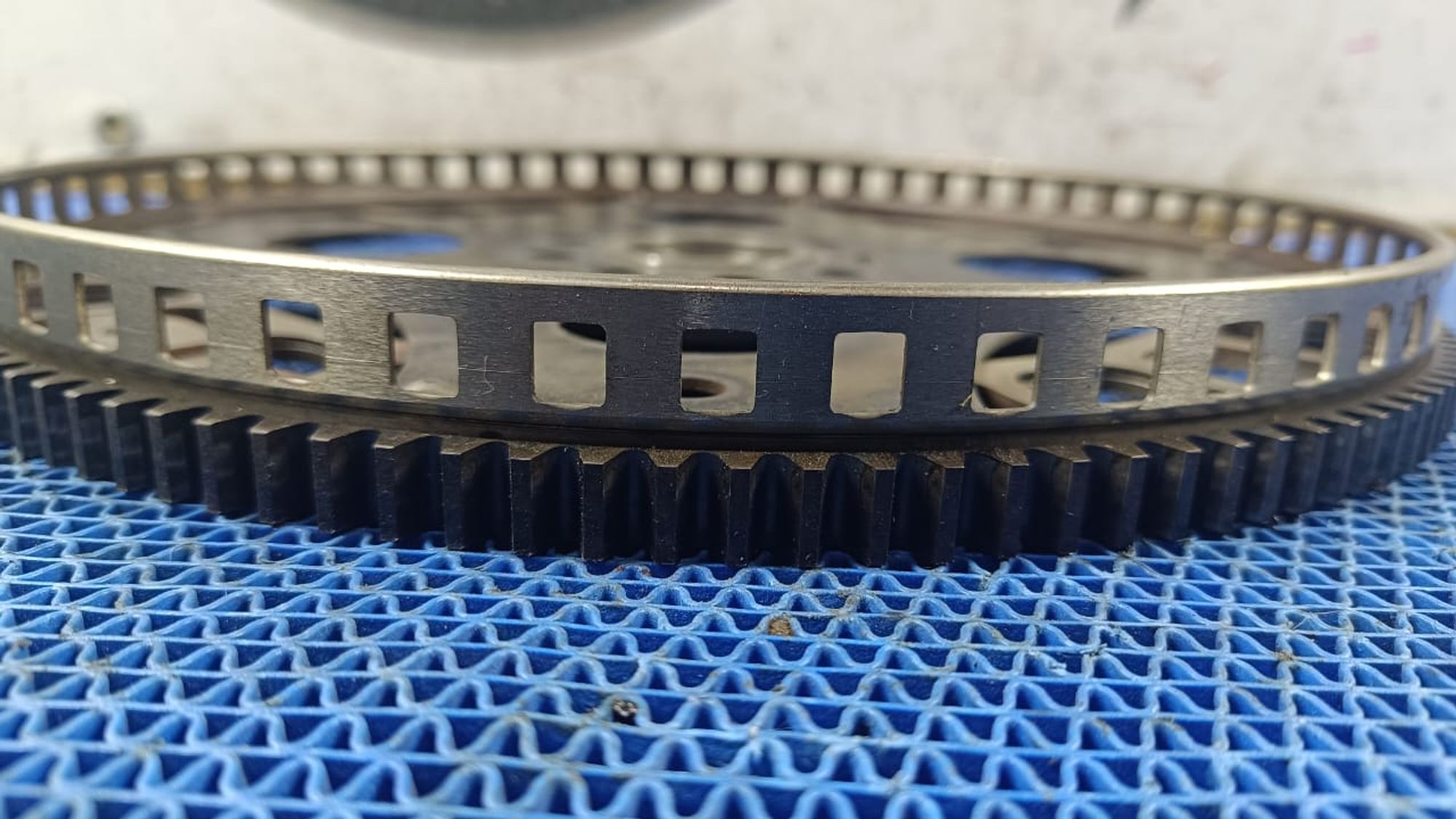 https://gcs.partsauto.market/rn-stockpro.appspot.com/thmbs/userImages/72ad5fba4727bffbc6ea9a8c61494201/part/17a3dec5-b139-4b14-9840-f752db4f1ffe_1733312685443.jpg