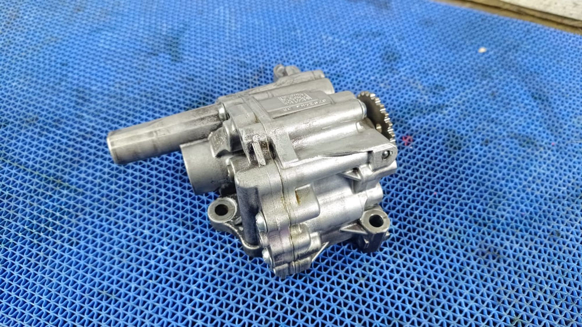 https://gcs.partsauto.market/rn-stockpro.appspot.com/thmbs/userImages/72ad5fba4727bffbc6ea9a8c61494201/part/1a901671-ee45-4a65-b4c4-07f0d3ec8c07_1745242428979.jpg