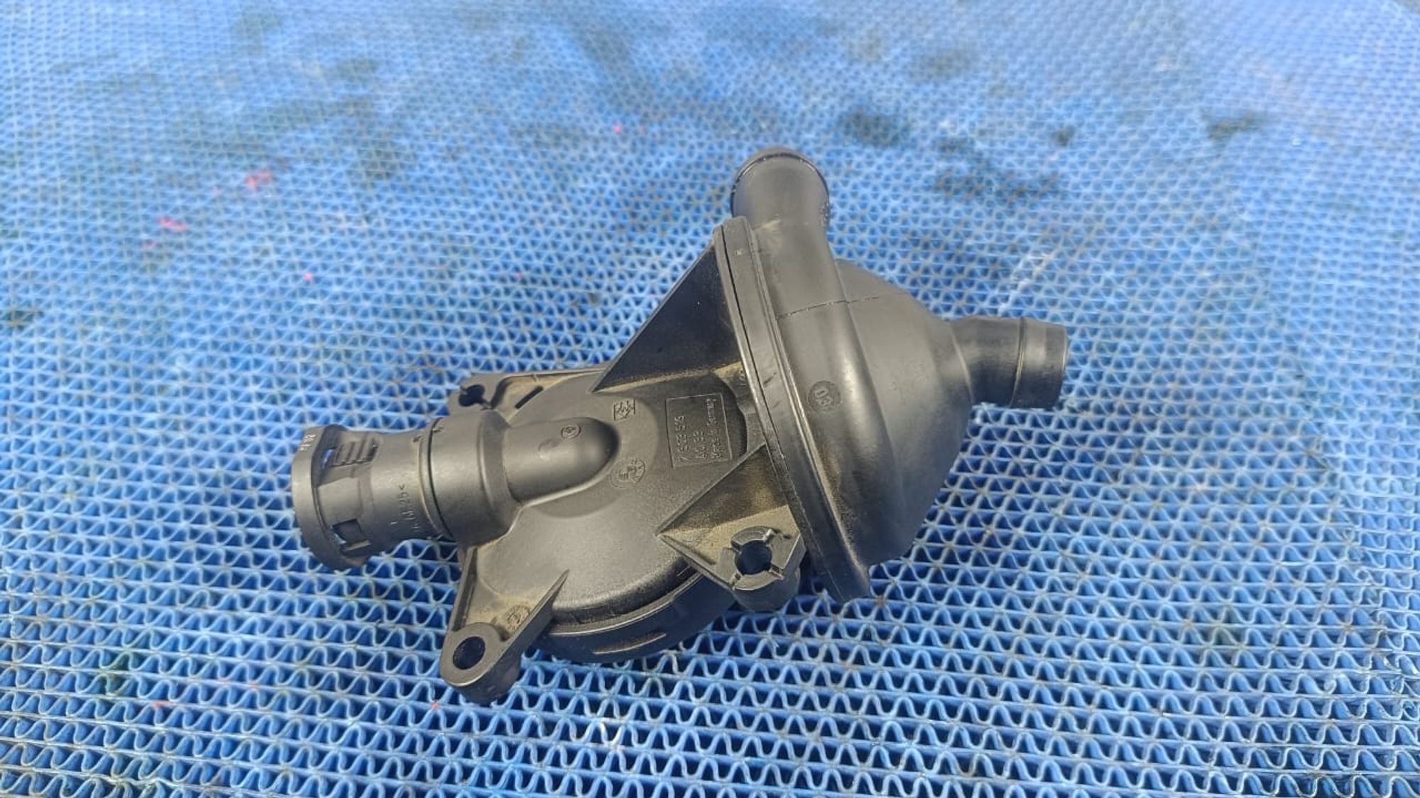 https://gcs.partsauto.market/rn-stockpro.appspot.com/thmbs/userImages/72ad5fba4727bffbc6ea9a8c61494201/part/1e62f0f0-7382-4b93-9a72-219c5e3cc64a_1745749726599.jpg