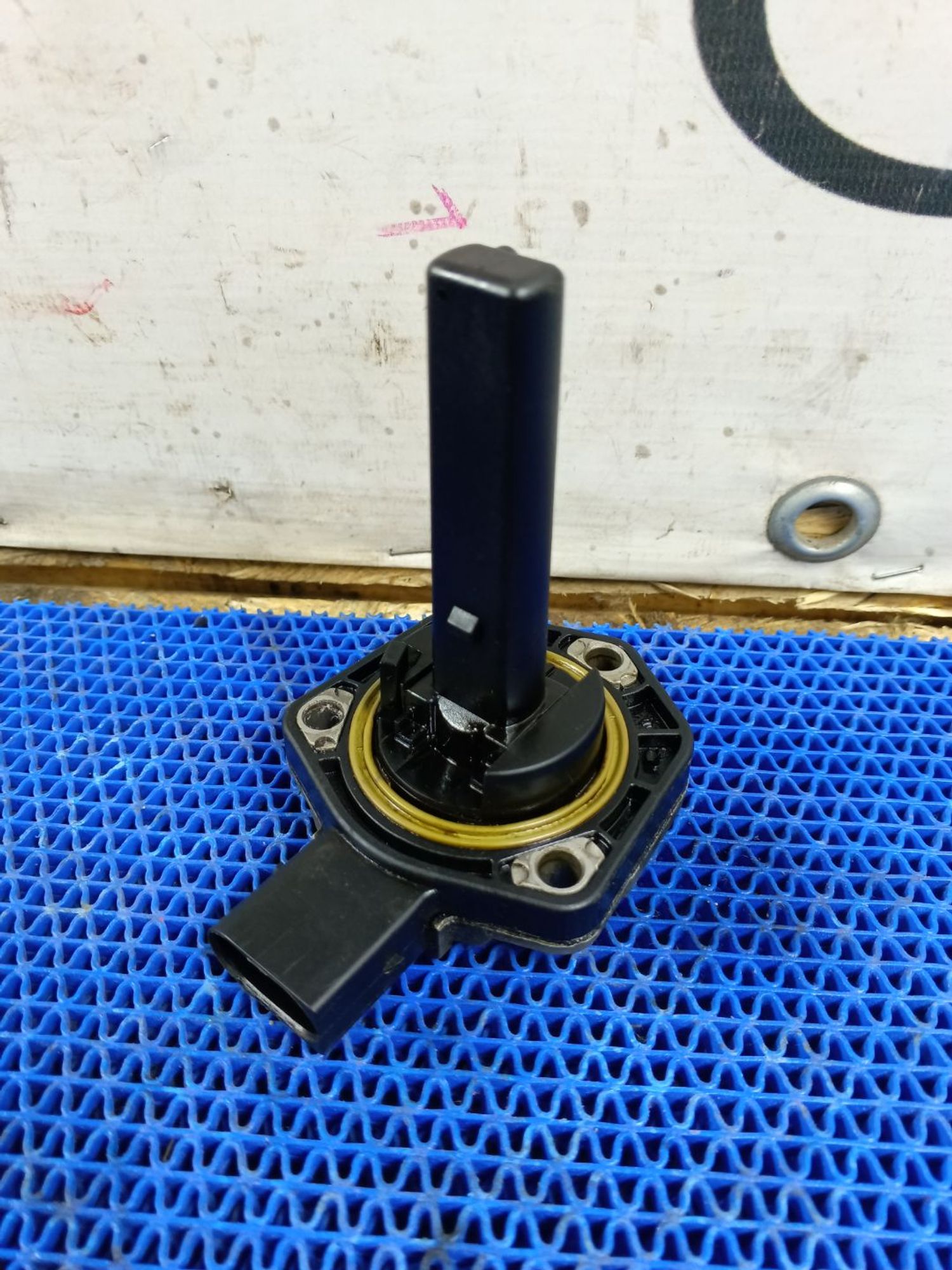 https://gcs.partsauto.market/rn-stockpro.appspot.com/thmbs/userImages/72ad5fba4727bffbc6ea9a8c61494201/part/1ee541ed-055c-4221-b8fa-73af4405c40a_1748422187484.jpg