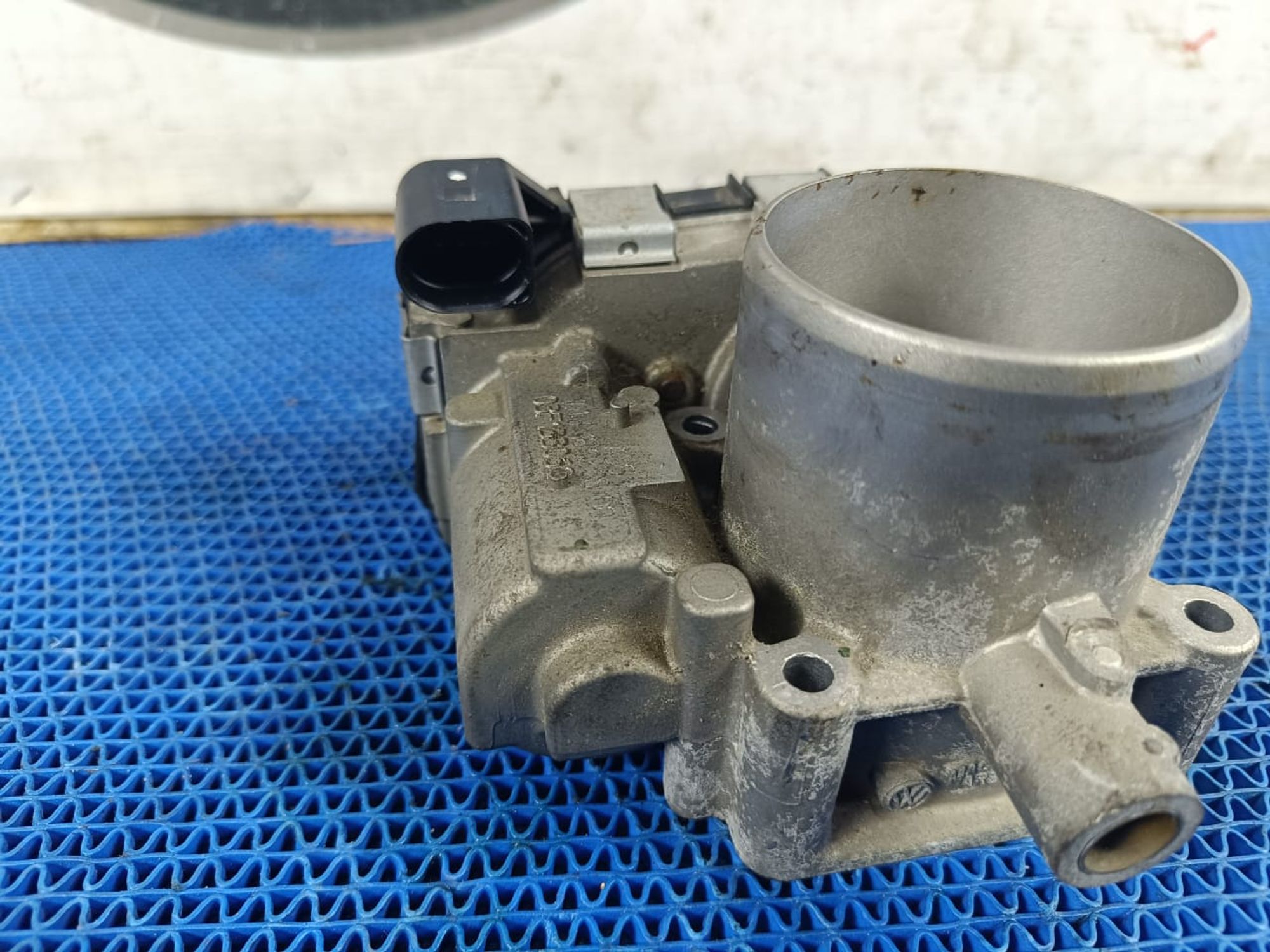 https://gcs.partsauto.market/rn-stockpro.appspot.com/thmbs/userImages/72ad5fba4727bffbc6ea9a8c61494201/part/213b6758-5b26-4d2d-a5e6-415ab29a5016_1723458687352.jpg