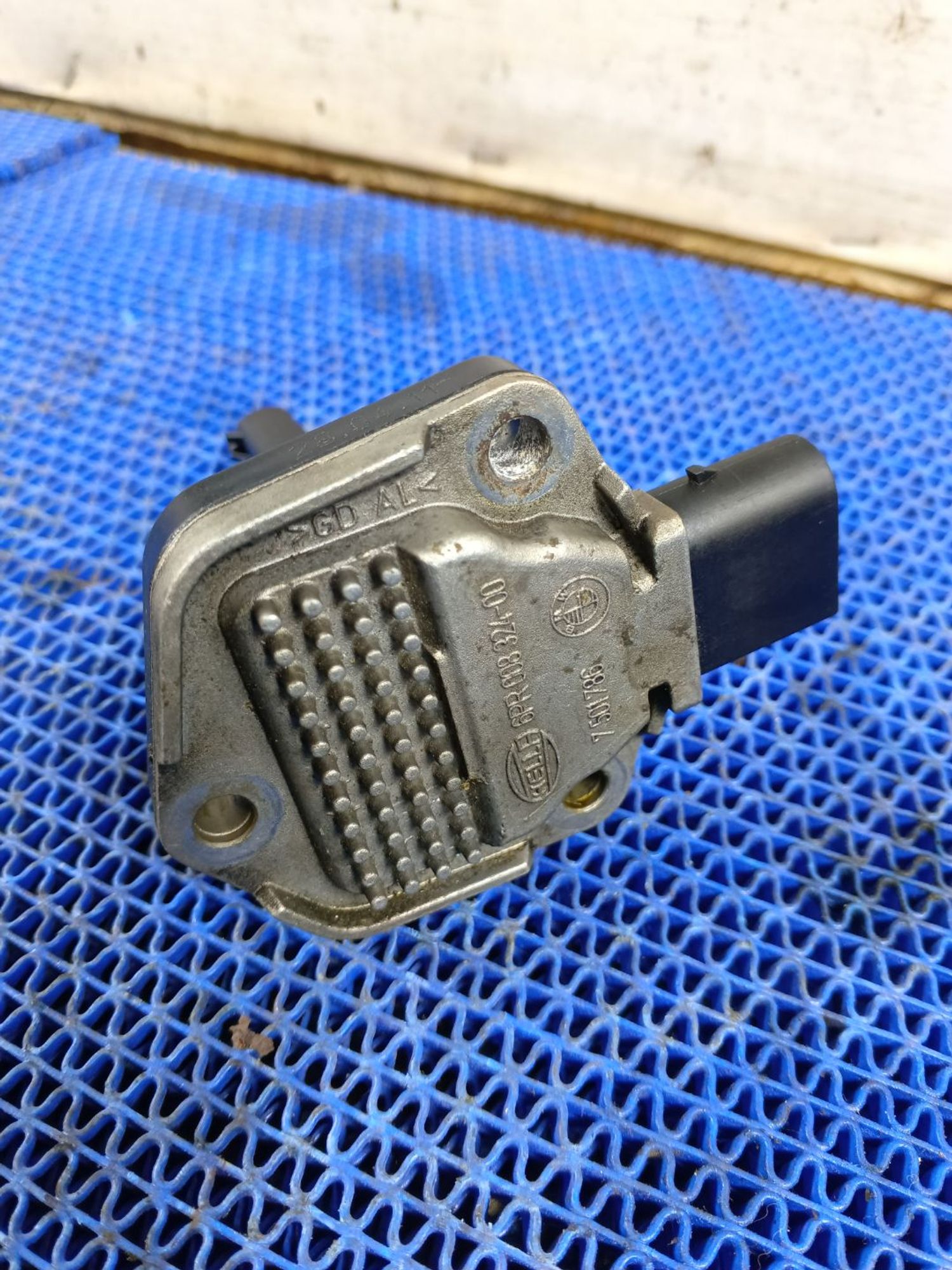 https://gcs.partsauto.market/rn-stockpro.appspot.com/thmbs/userImages/72ad5fba4727bffbc6ea9a8c61494201/part/296587d0-ba30-472e-9069-c97bc691e995_1748422181819.jpg