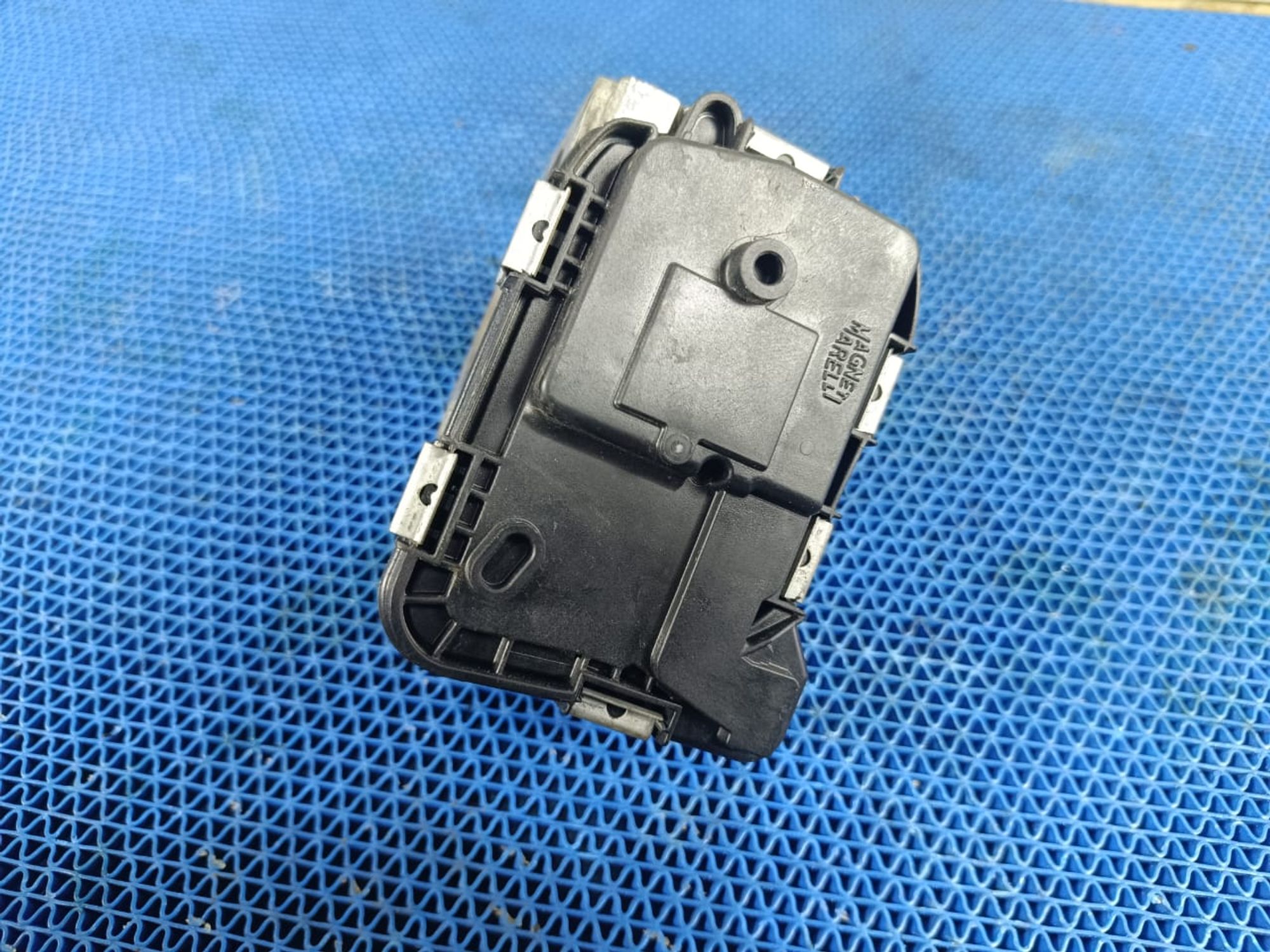 https://gcs.partsauto.market/rn-stockpro.appspot.com/thmbs/userImages/72ad5fba4727bffbc6ea9a8c61494201/part/2e96e25a-2a1b-4003-b151-388fc0e189cf_1723458700295.jpg