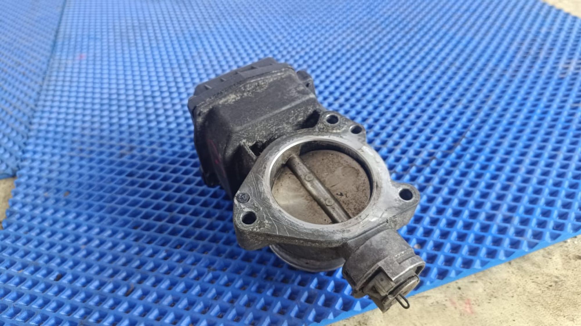 https://gcs.partsauto.market/rn-stockpro.appspot.com/thmbs/userImages/72ad5fba4727bffbc6ea9a8c61494201/part/2ee1ee7c-3442-467d-b3df-2e1f55ebd5f8_1745567235469.jpg