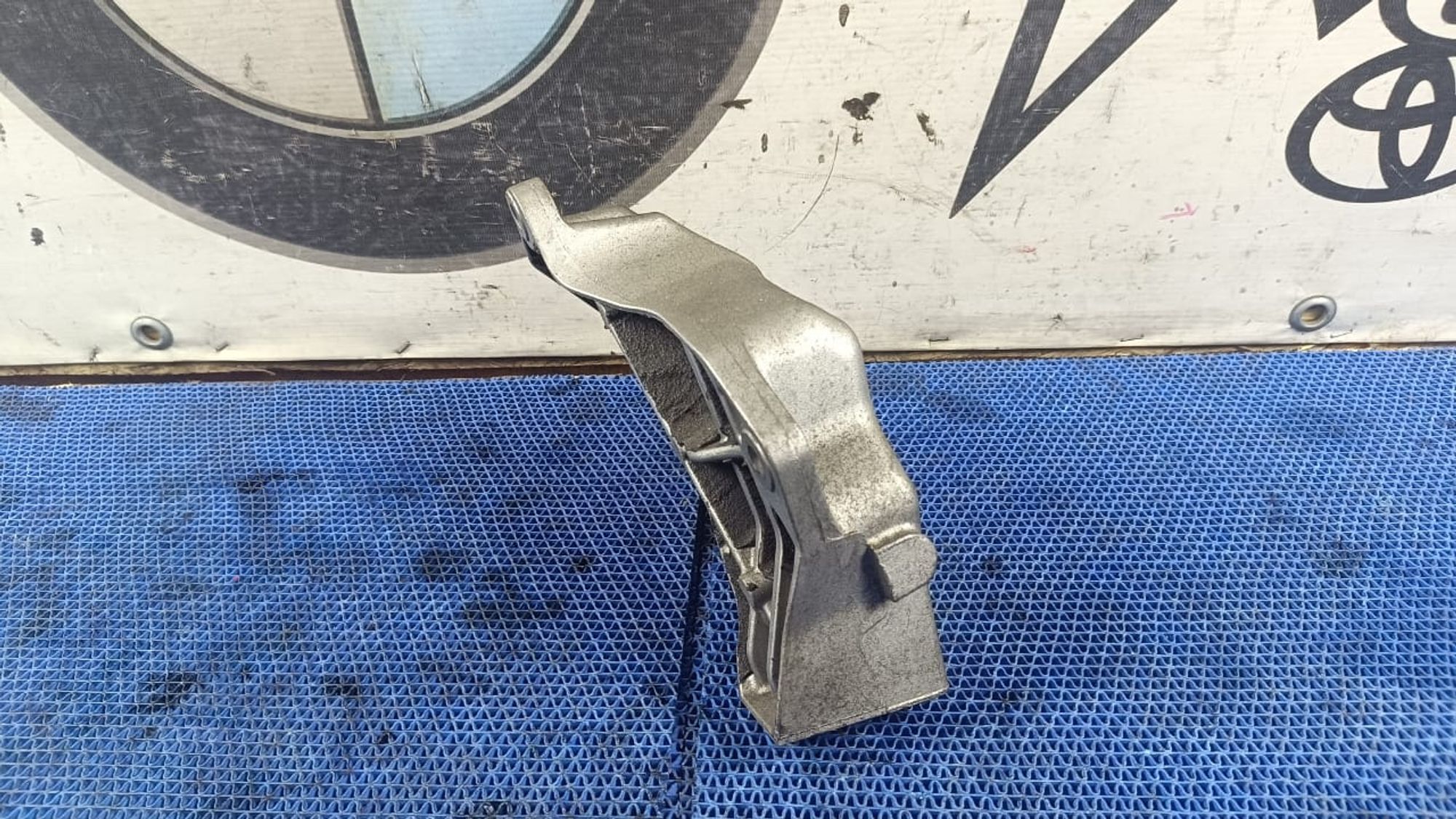 https://gcs.partsauto.market/rn-stockpro.appspot.com/thmbs/userImages/72ad5fba4727bffbc6ea9a8c61494201/part/30243bb0-5004-47bc-904f-a51ea0b54ac1_1747908037802.jpg