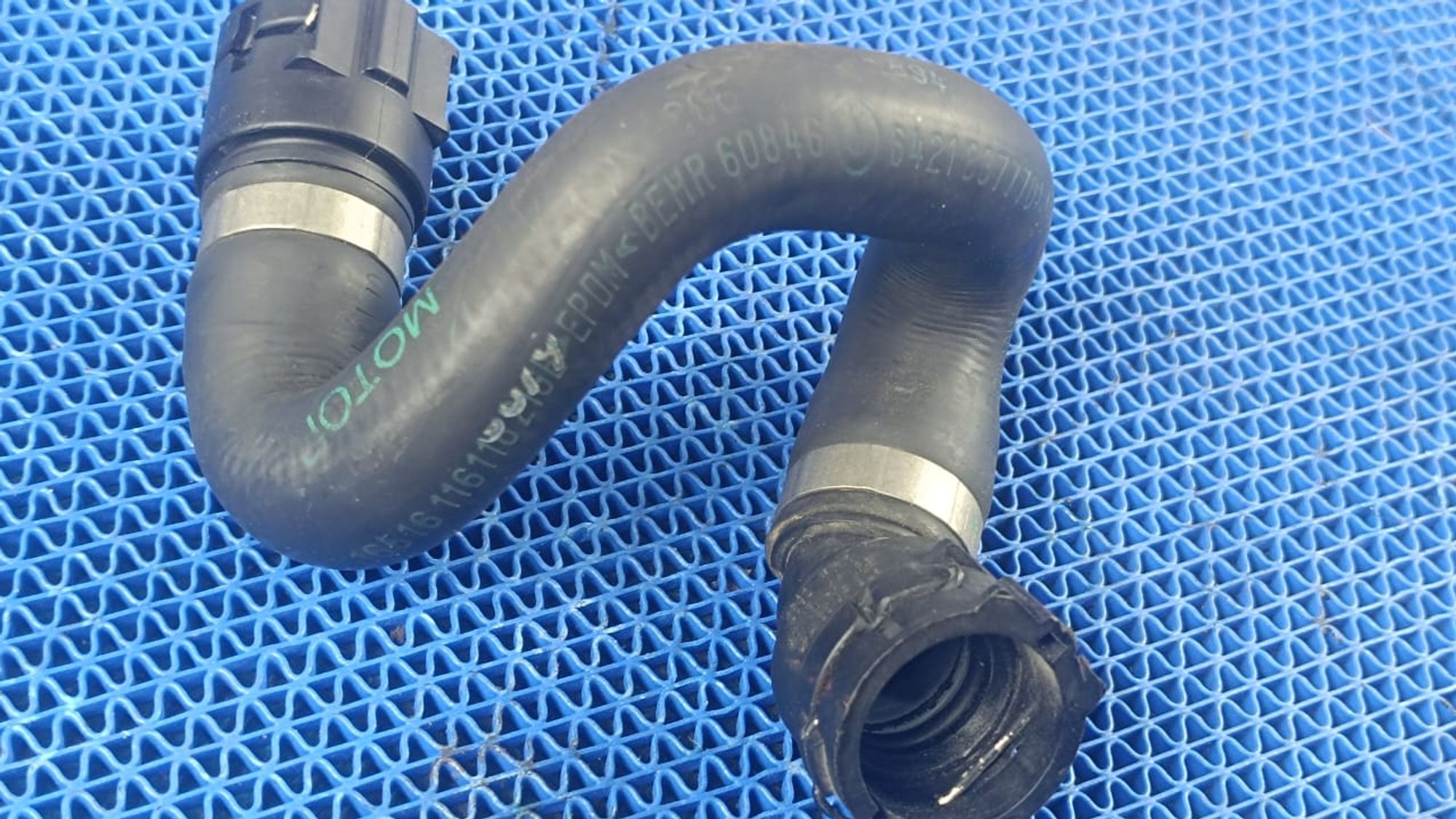 https://gcs.partsauto.market/rn-stockpro.appspot.com/thmbs/userImages/72ad5fba4727bffbc6ea9a8c61494201/part/3137c265-4255-4ff7-a8ab-65f985f38378_1735306787400.jpg