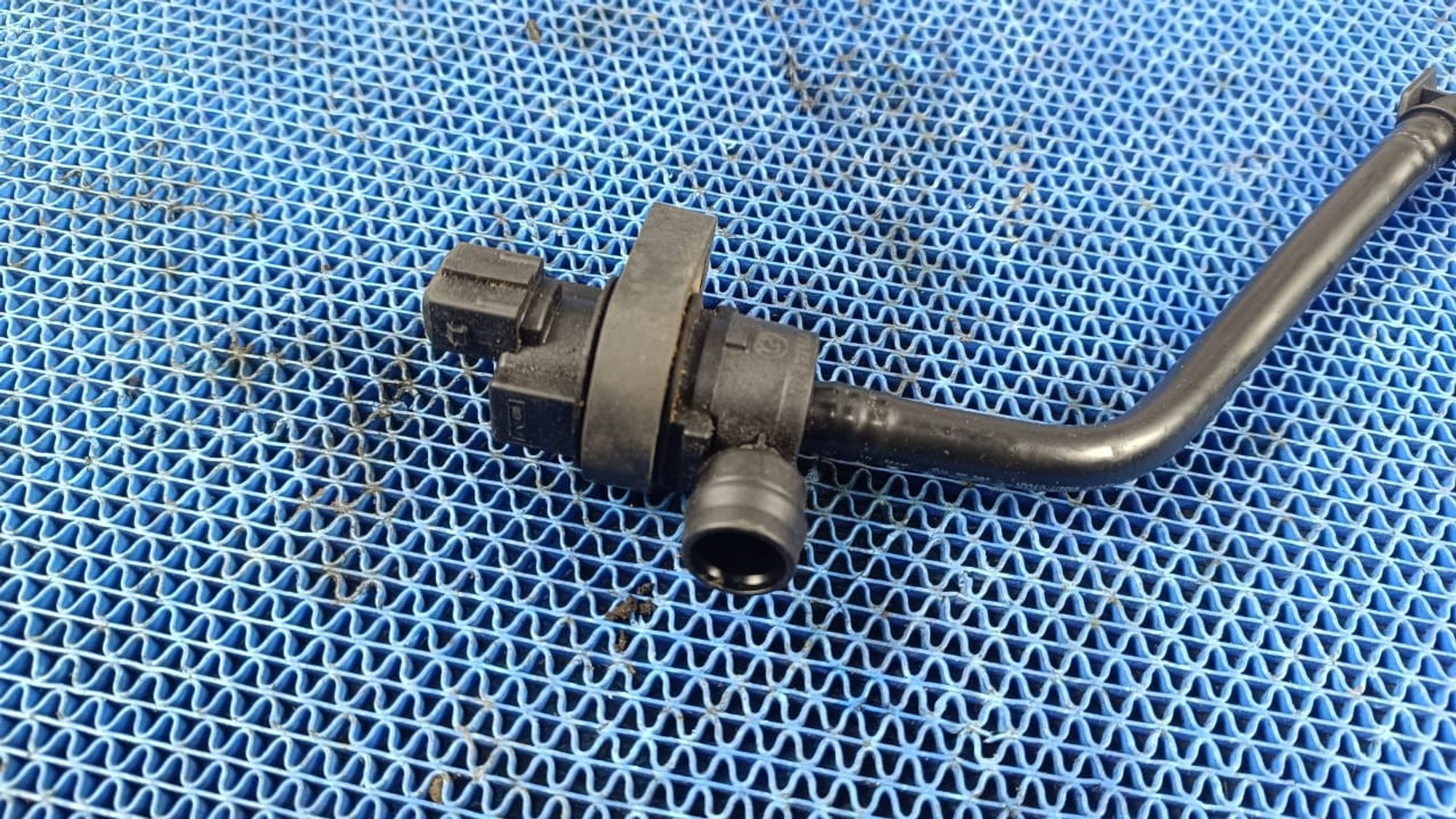 https://gcs.partsauto.market/rn-stockpro.appspot.com/thmbs/userImages/72ad5fba4727bffbc6ea9a8c61494201/part/31929e37-4250-4025-964c-71080aa9181e_1733487033301.jpg