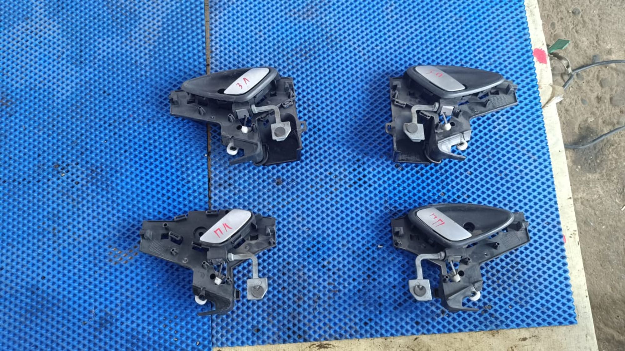 https://gcs.partsauto.market/rn-stockpro.appspot.com/thmbs/userImages/72ad5fba4727bffbc6ea9a8c61494201/part/325bba30-edc0-4f33-aaa6-71ca1671bd16_1747037730411.jpg