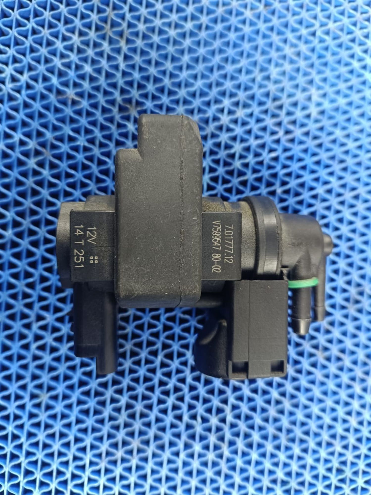 https://gcs.partsauto.market/rn-stockpro.appspot.com/thmbs/userImages/72ad5fba4727bffbc6ea9a8c61494201/part/337640ee-a6ab-4b65-bf64-7584a48d0267_1729062693854.jpg
